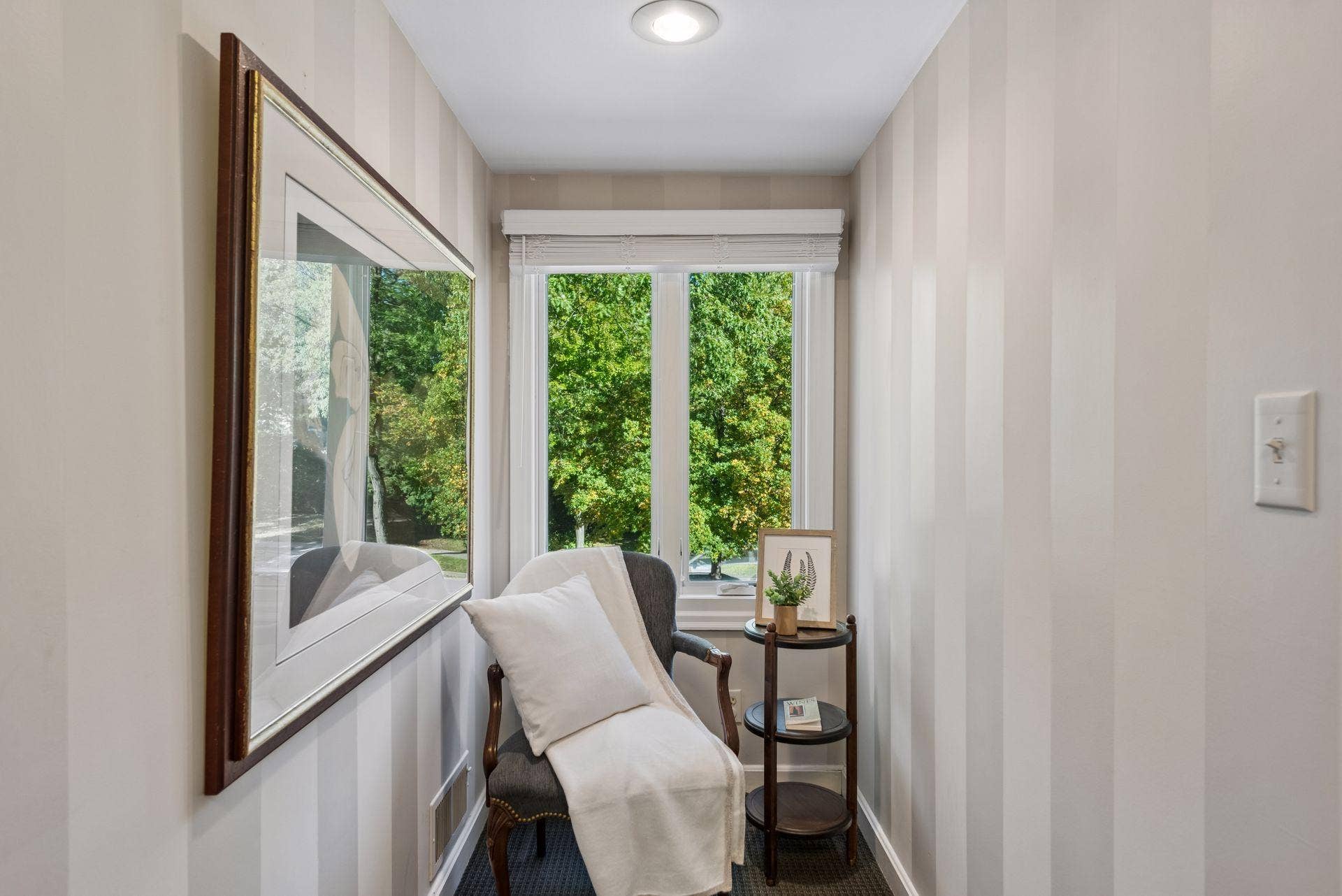 5212 Humboldt Avenue S, 49, Minneapolis, MN 55419 Reading Nook - A large window overlooking the front brings natural light into this cozy upper-level nook in the upper level bedroom.