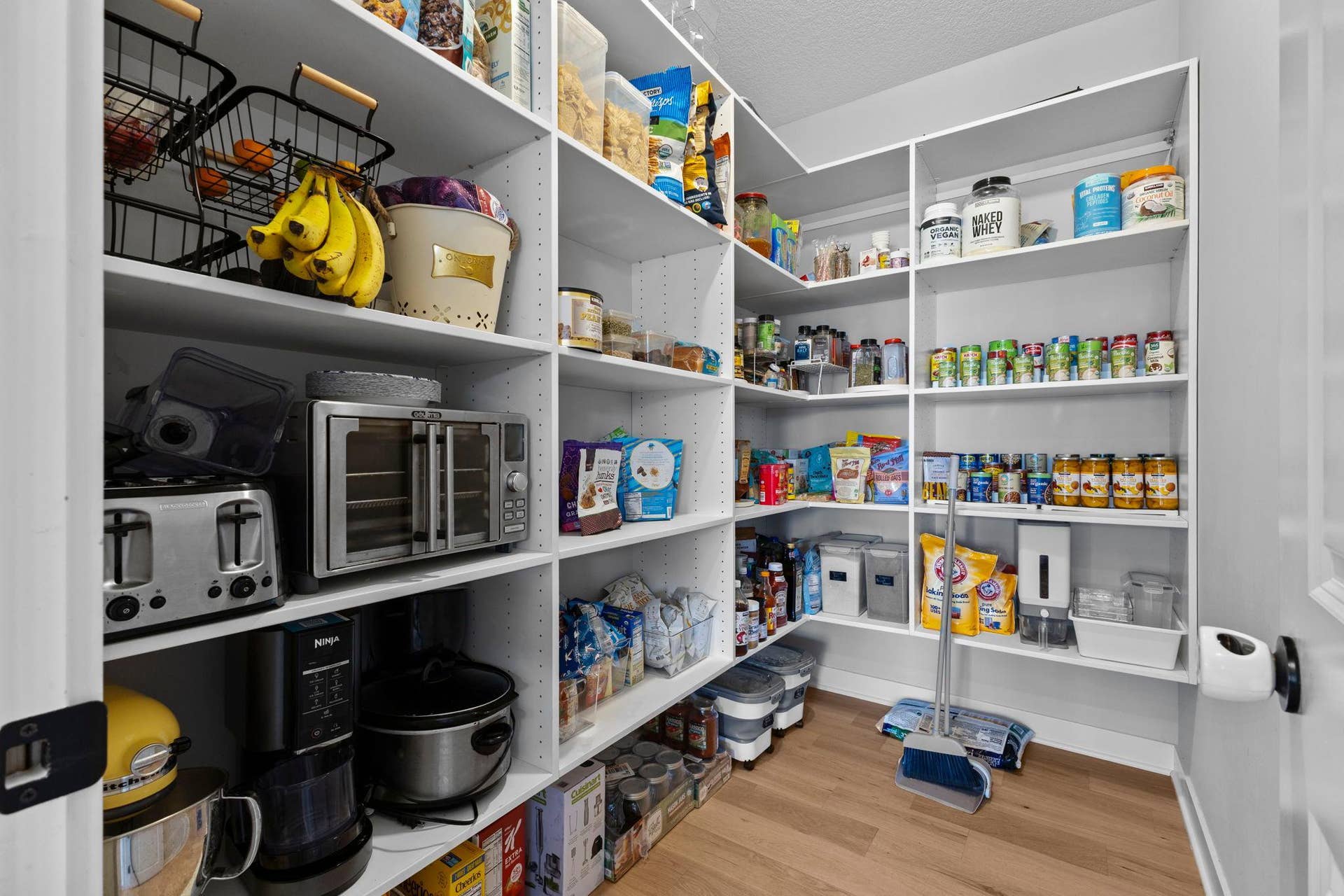 10166 Shadyview Lane N, Maple Grove, MN 55311 Vivid Space_10166 Shadyview Ln N_25.jpg