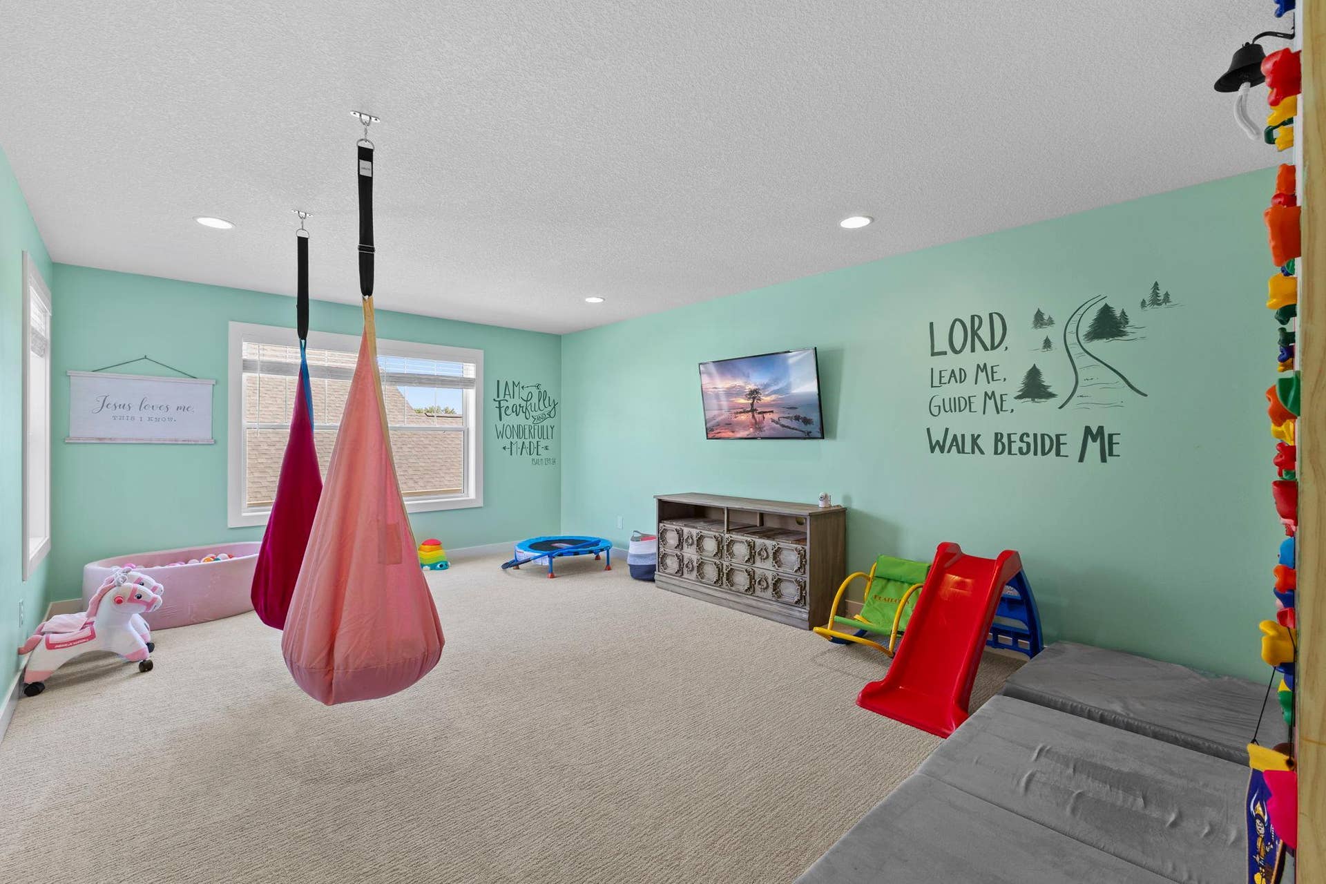 10166 Shadyview Lane N, Maple Grove, MN 55311 Vivid Space_10166 Shadyview Ln N_45.jpg