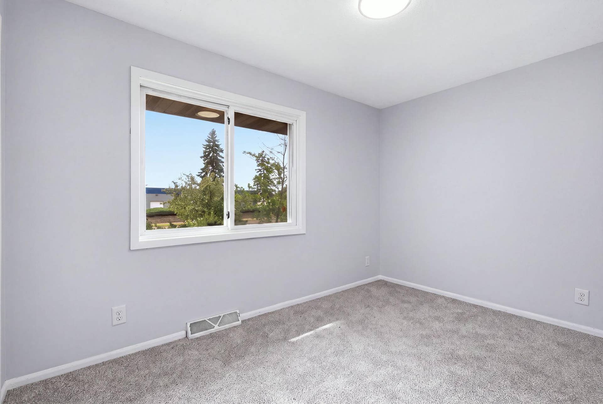 2112 69th Avenue N, Brooklyn Center, MN 55430 13-web-or-mls-First Person Visuals06190_repaint_535cd223.jpg