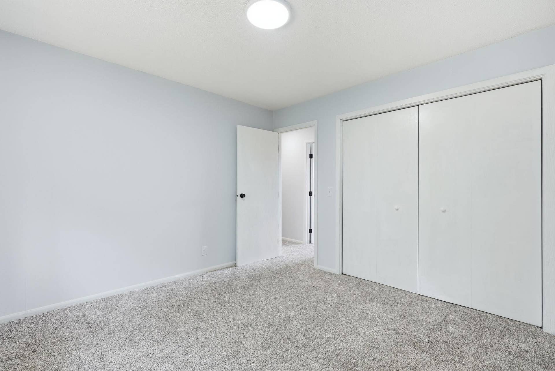 2112 69th Avenue N, Brooklyn Center, MN 55430 17-web-or-mls-First Person Visuals06205.jpg
