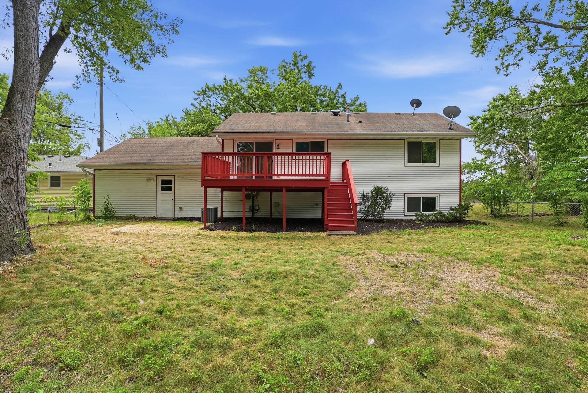 2112 69th Avenue N, Brooklyn Center, MN 55430 31-web-or-mls-First Person Visuals06148.jpg