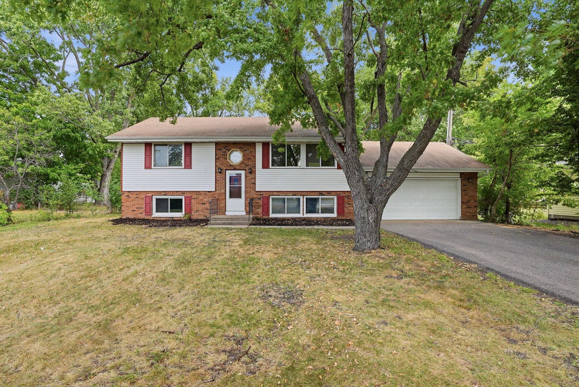 2112 69th Avenue N, Brooklyn Center, MN 55430 1-web-or-mls-First Person Visuals06136.jpg