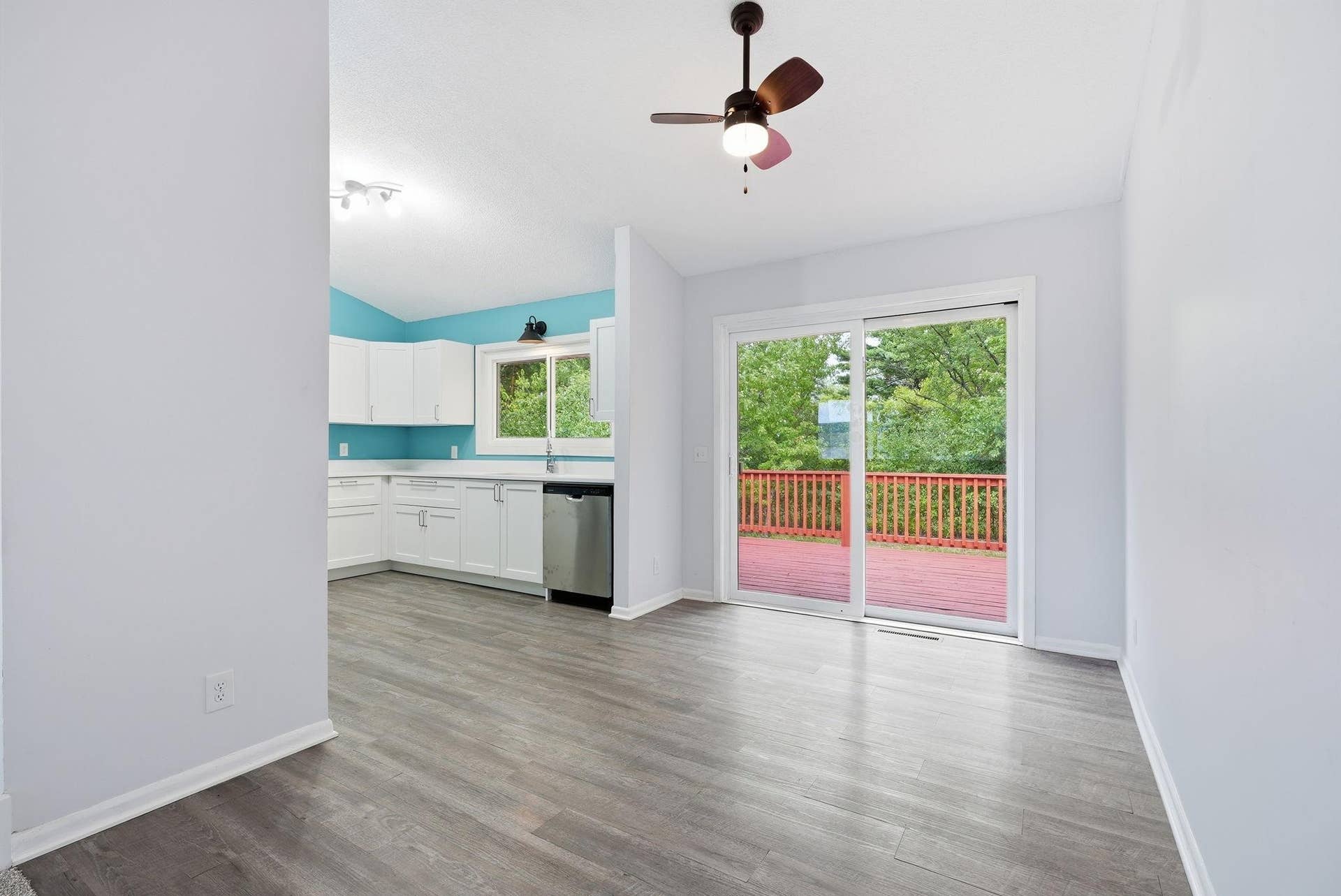 2112 69th Avenue N, Brooklyn Center, MN 55430 6-web-or-mls-First Person Visuals06169.jpg