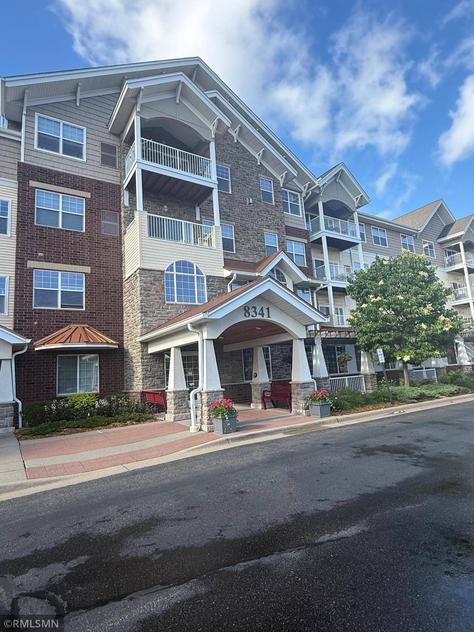 8341 Lyndale Avenue S, #419, Bloomington, MN 55420 8341 Lyndale Avenue S, #419, Bloomington, MN 55420