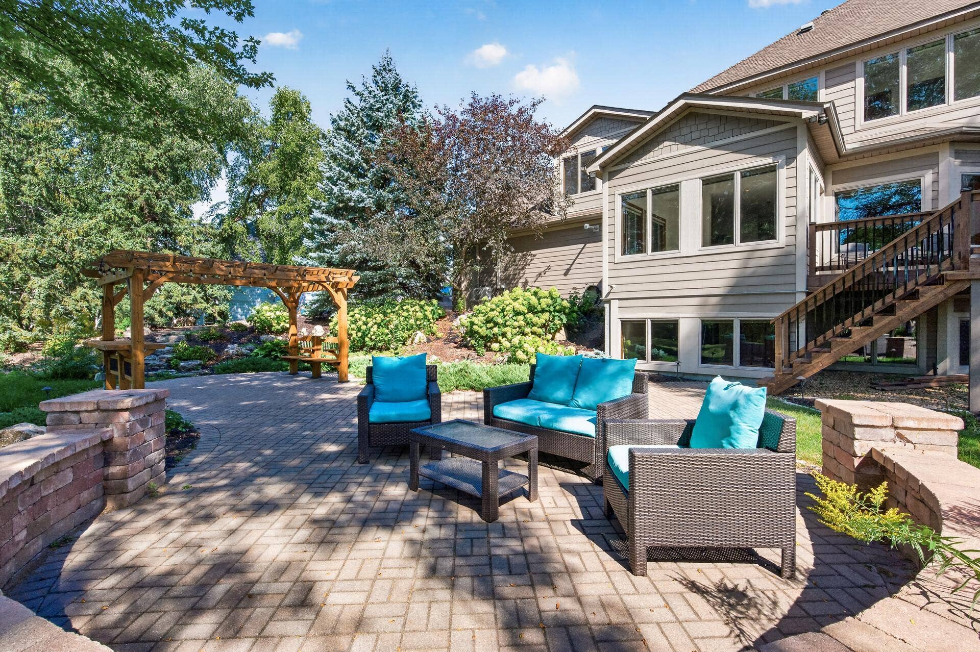 3034 Edgewater Drive, Woodbury, MN 55125 pergola has gorgeous lighting
