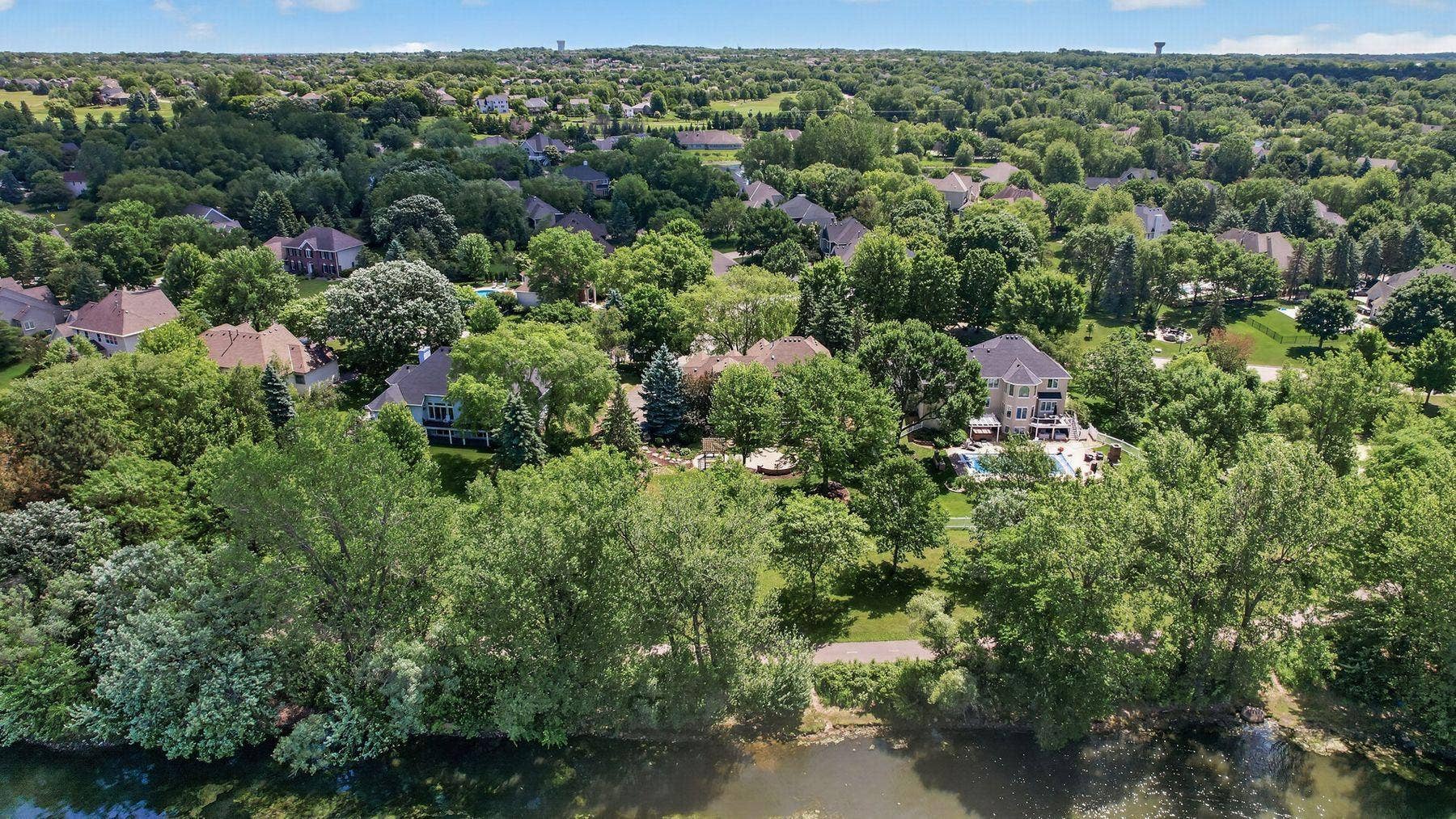 3034 Edgewater Drive, Woodbury, MN 55125 3034 Edgewater Drive, Woodbury, MN 55125