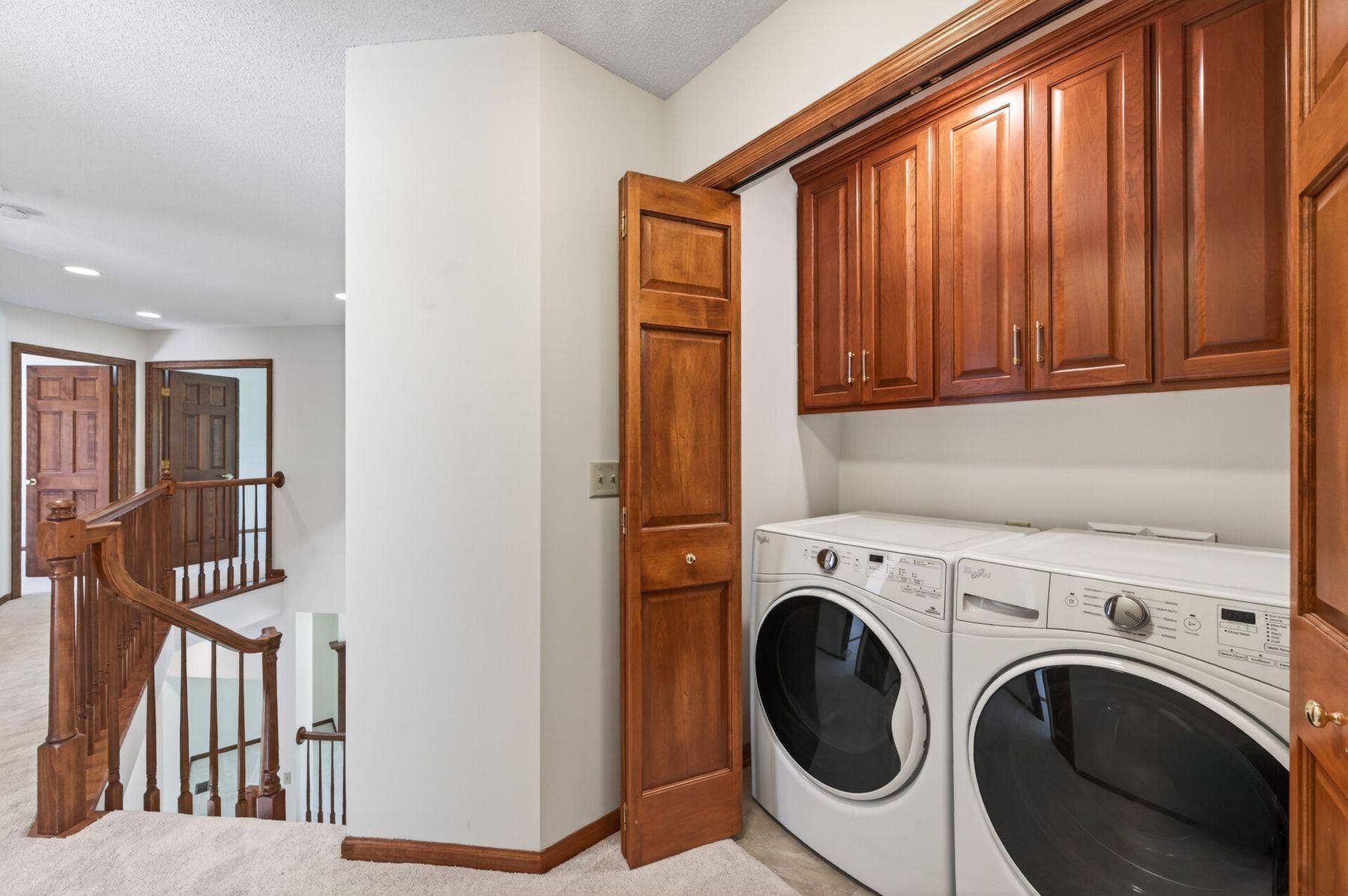 3034 Edgewater Drive, Woodbury, MN 55125 2nd floor laundry