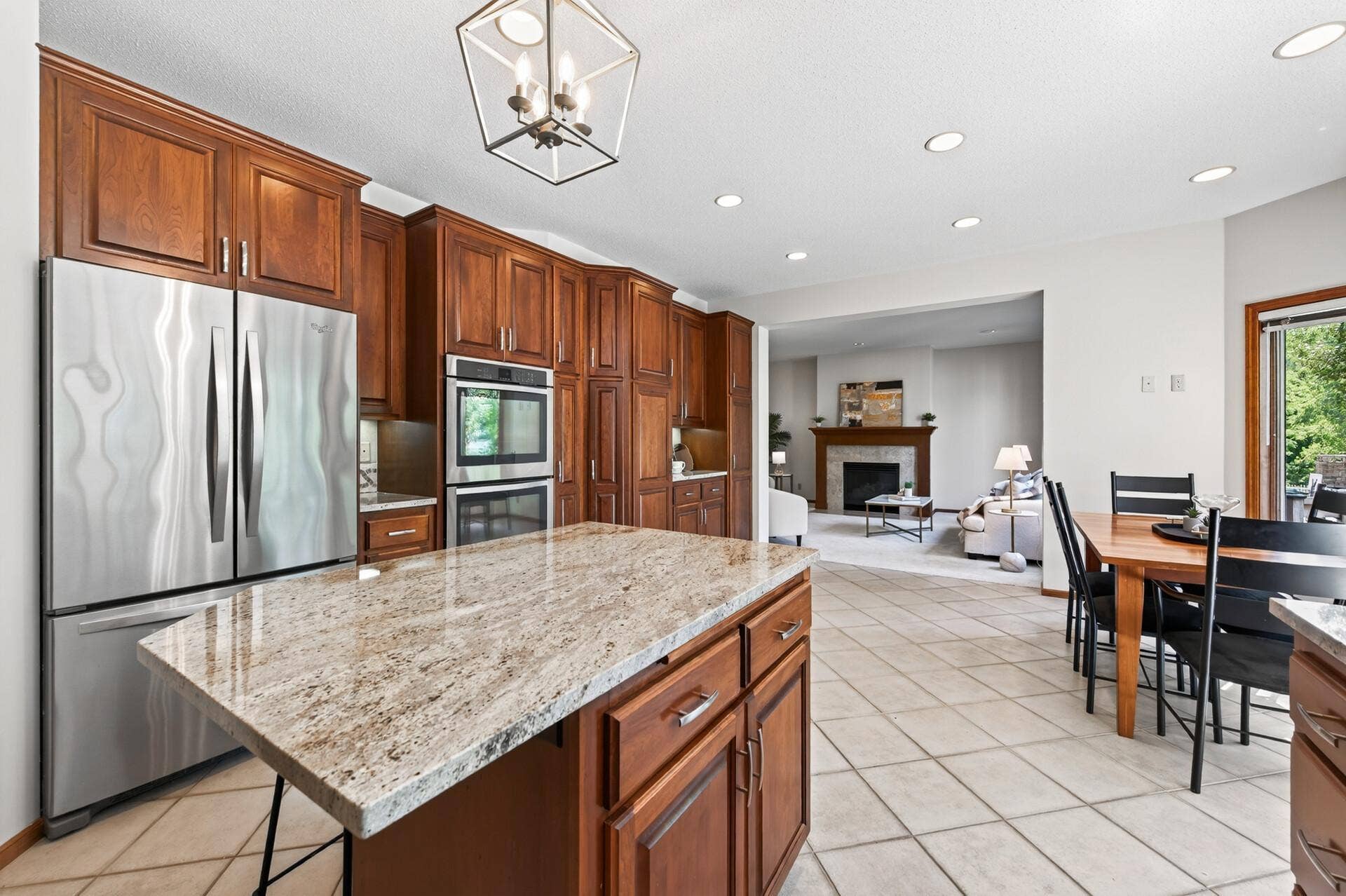 3034 Edgewater Drive, Woodbury, MN 55125 large open concept rear of the home
