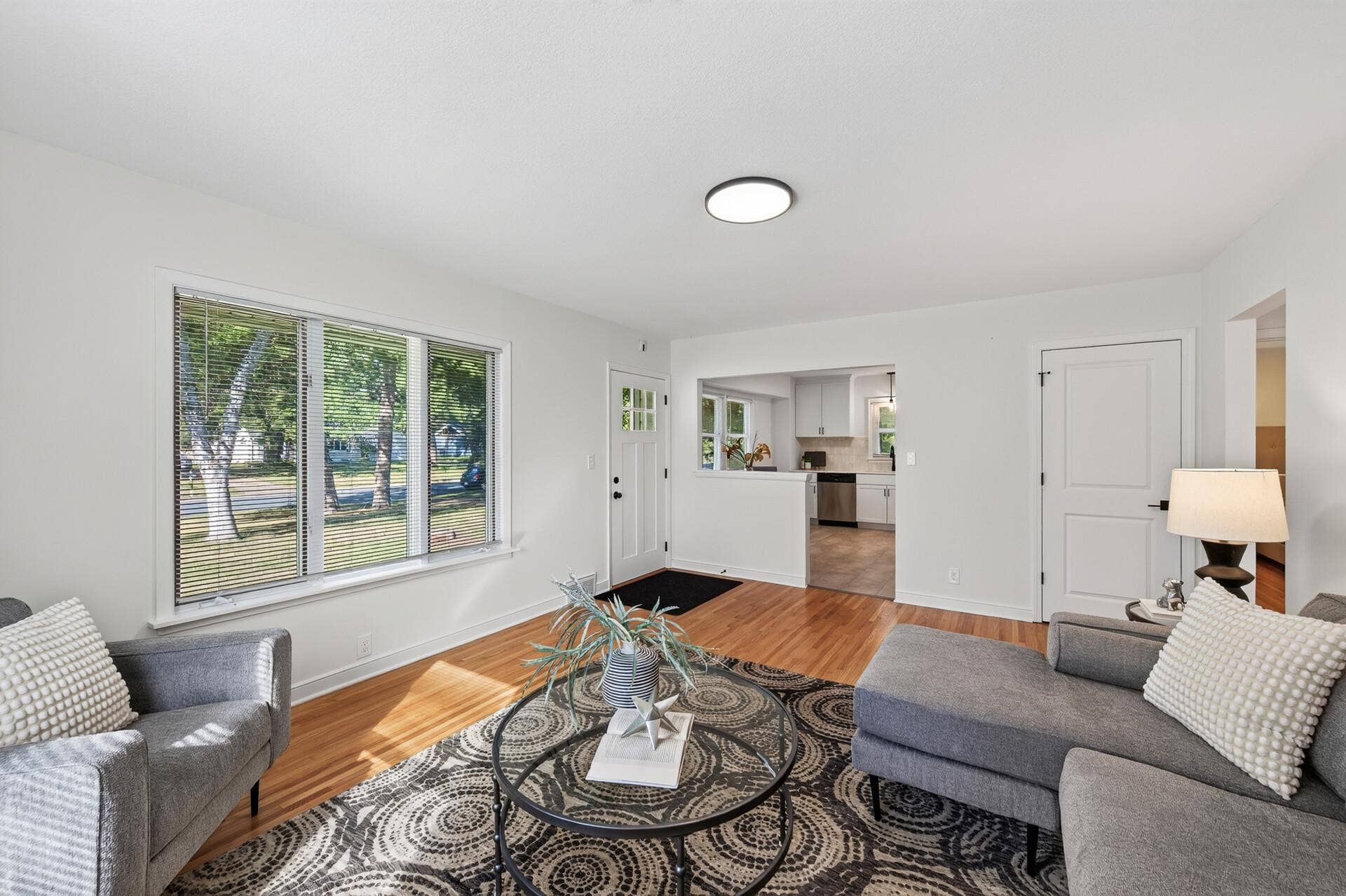 2106 Richard Avenue, White Bear Lake, MN 55110 2106 LR4.jpg