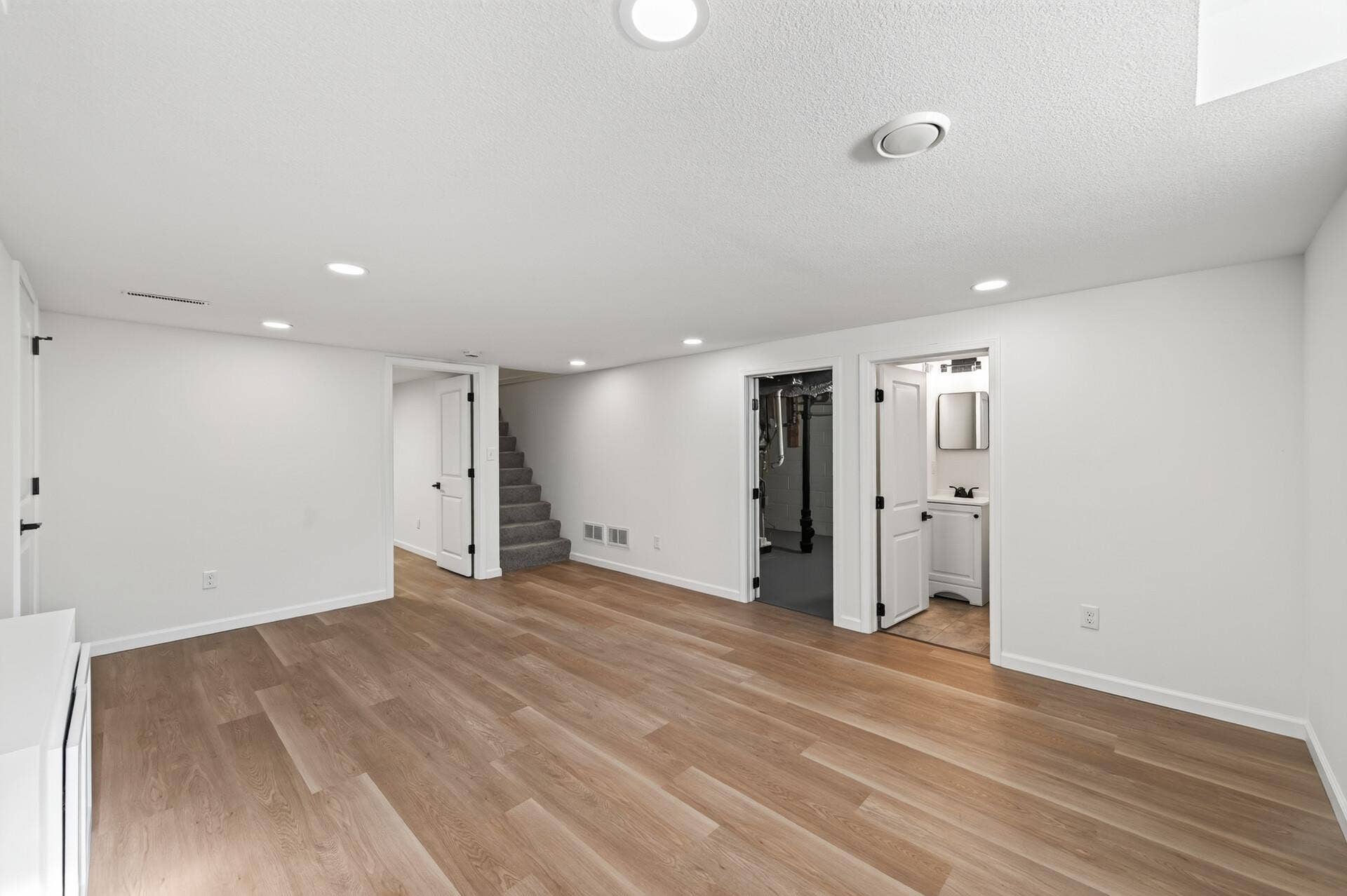 2106 Richard Avenue, White Bear Lake, MN 55110 2106 FR2.jpg
