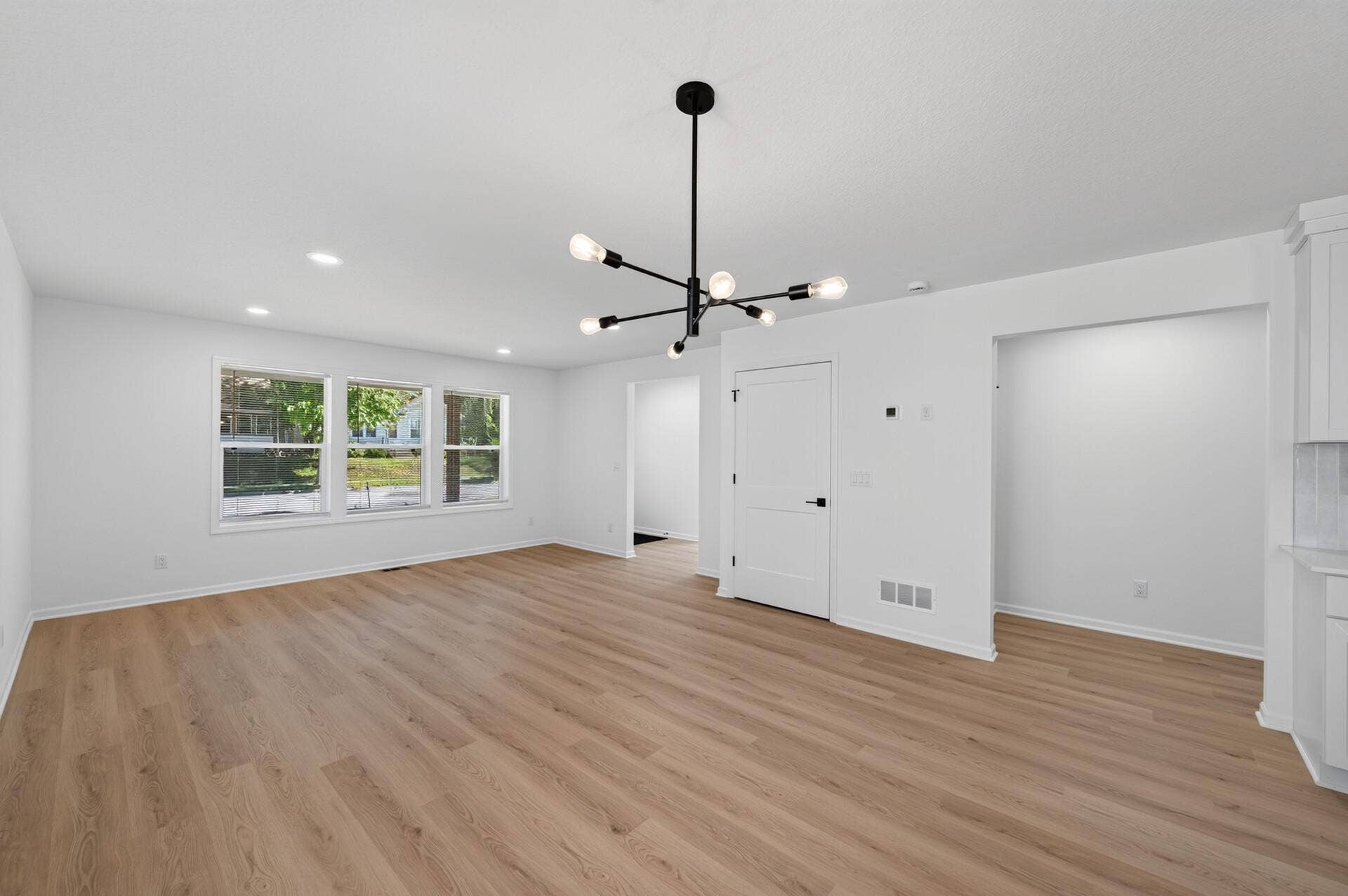 3427 Morgan Avenue N, 27, Minneapolis, MN 55412 3427 LR4.jpg