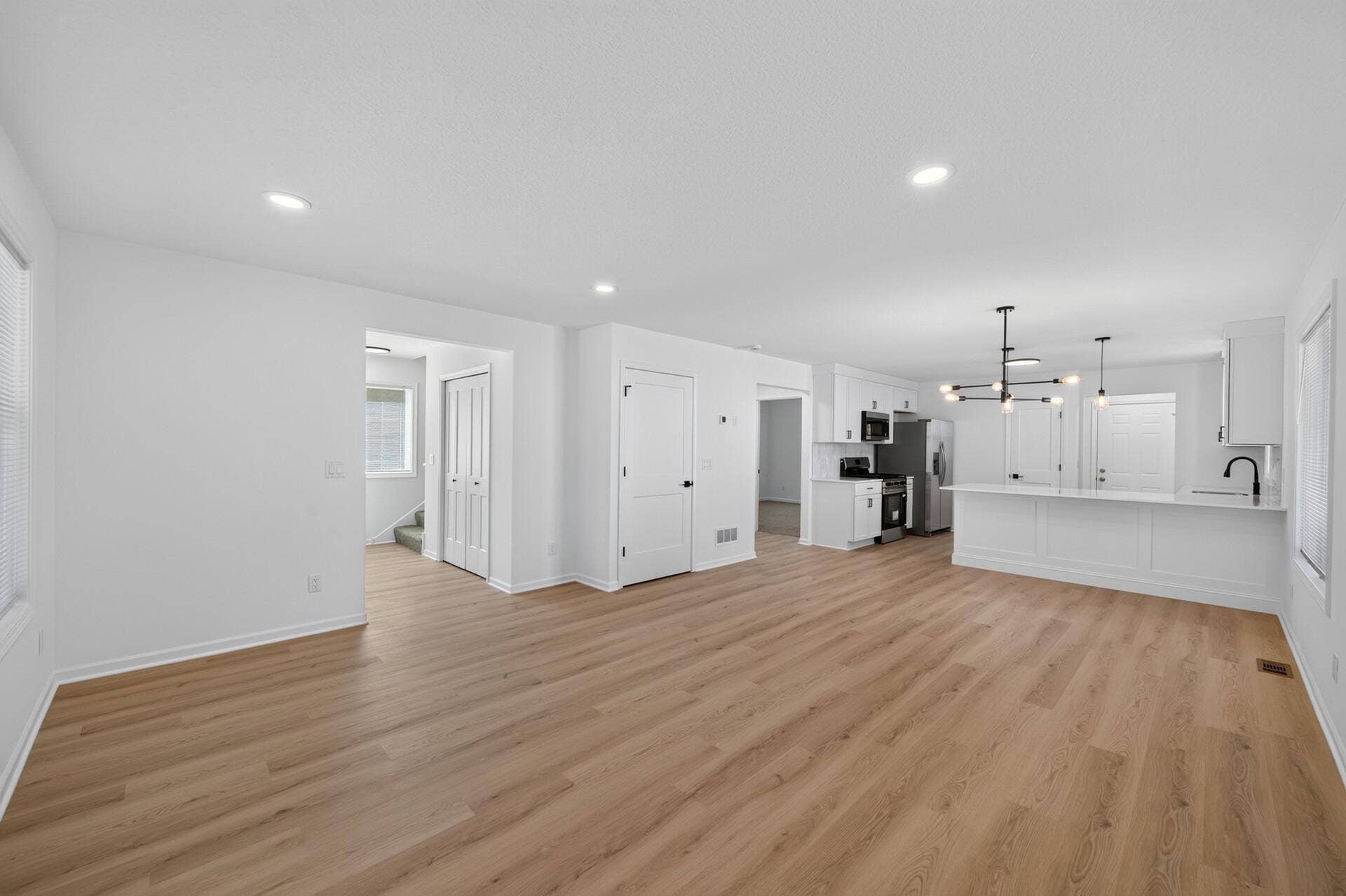 3427 Morgan Avenue N, 27, Minneapolis, MN 55412 3427 LR2.jpg