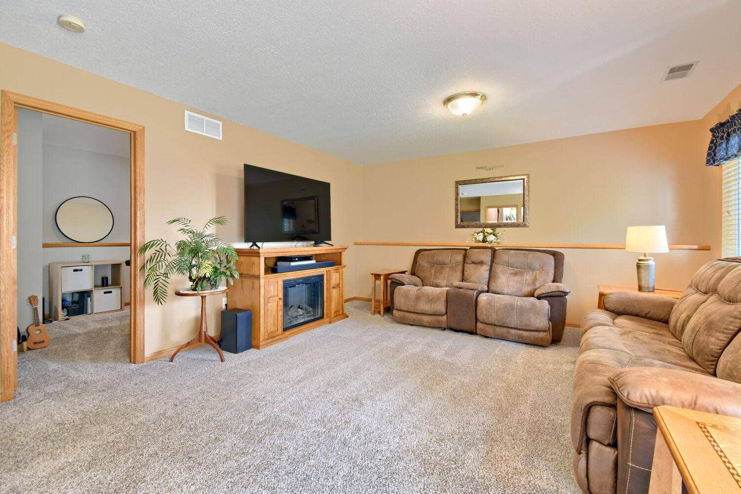 224 Pendryn Hill Bay, Woodbury, MN 55125 Lower level family room