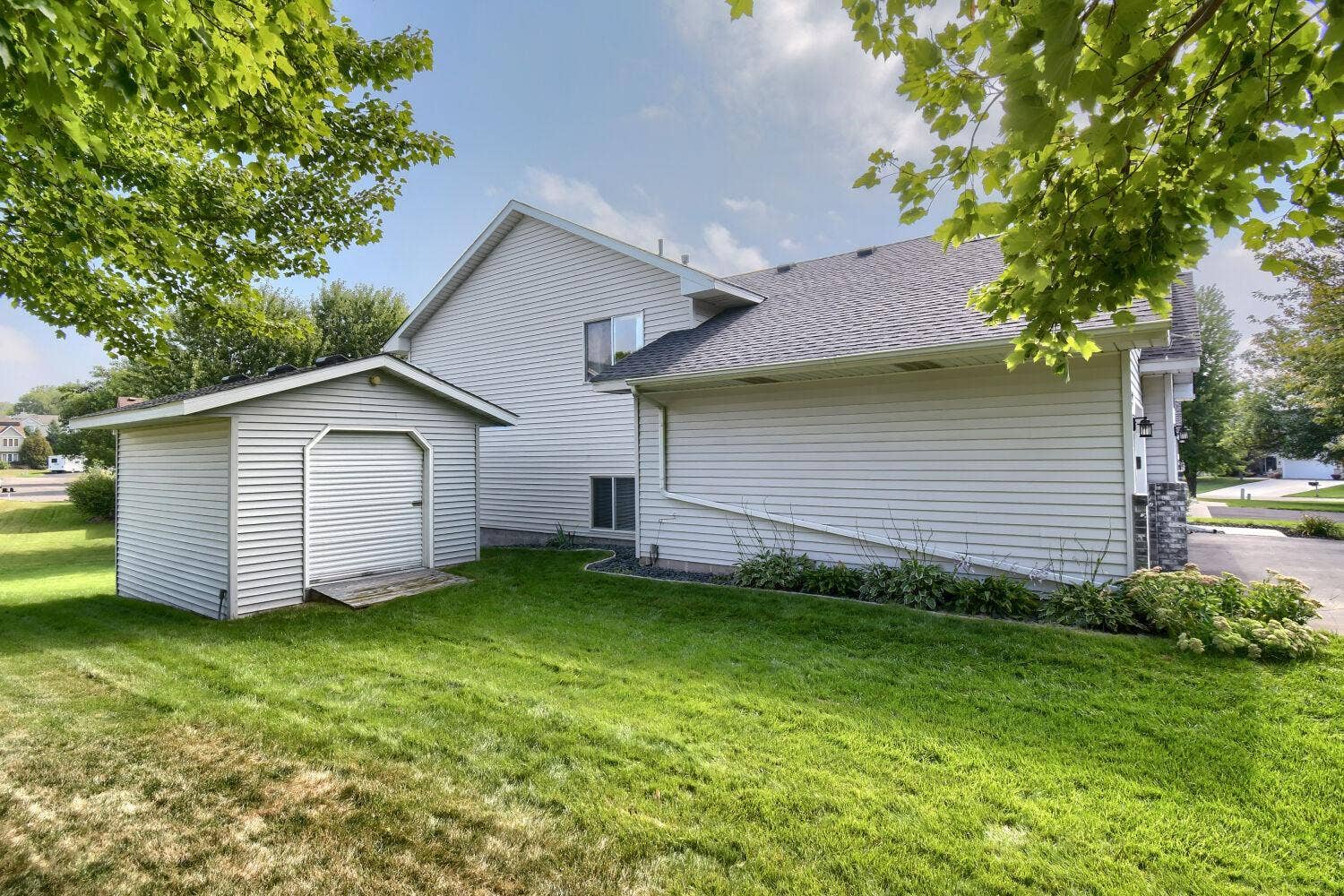 224 Pendryn Hill Bay, Woodbury, MN 55125 224 Pendryn Hill Bay, Woodbury, MN 55125