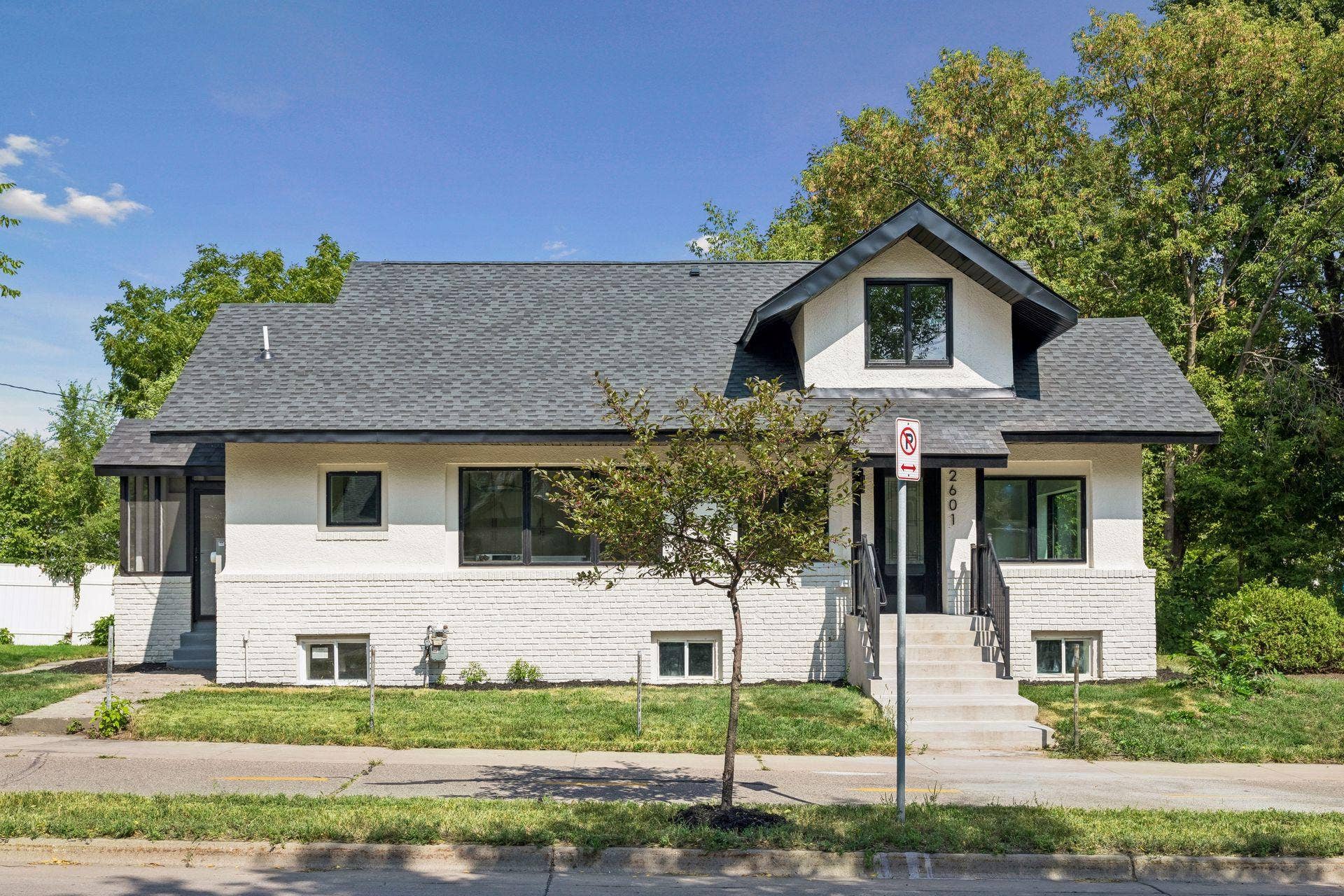 2601 N Morgan Avenue N, 36, Minneapolis, MN 55411 Front South View
