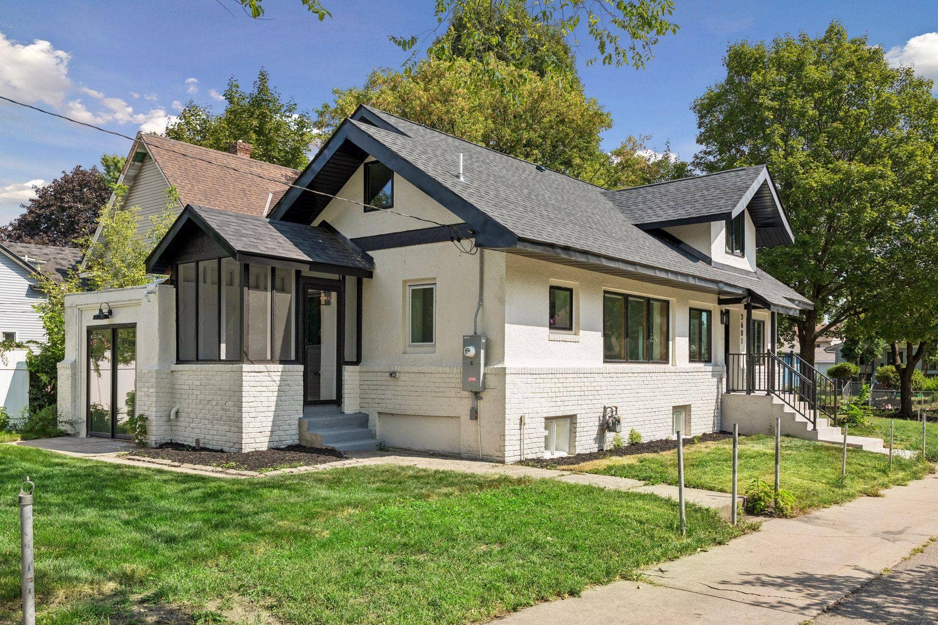 2601 N Morgan Avenue N, 36, Minneapolis, MN 55411 SW Corner Front View