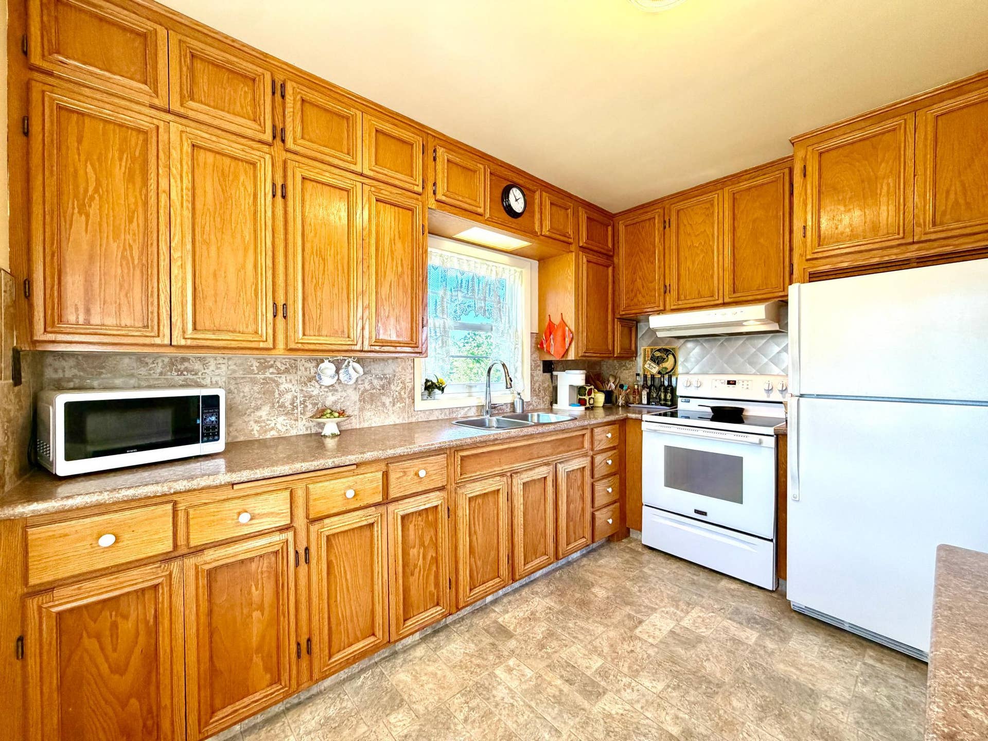 2001 S Lake Irving Drive SW, Bemidji, MN 56601 Plenty of cabinets