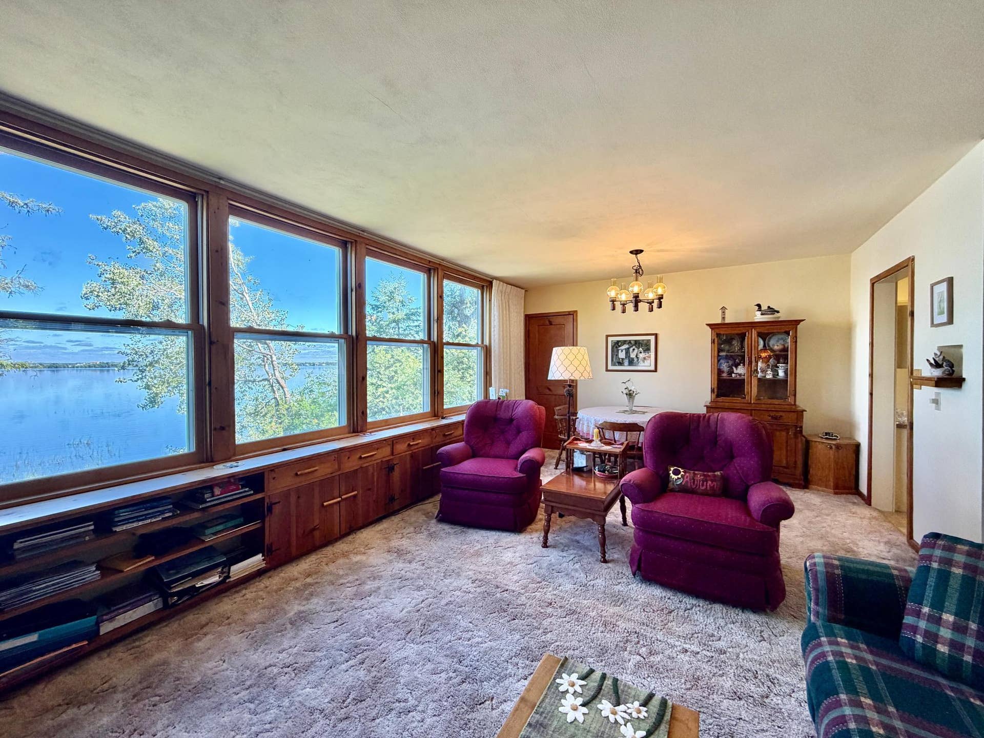 2001 S Lake Irving Drive SW, Bemidji, MN 56601 Living room 5.jpg
