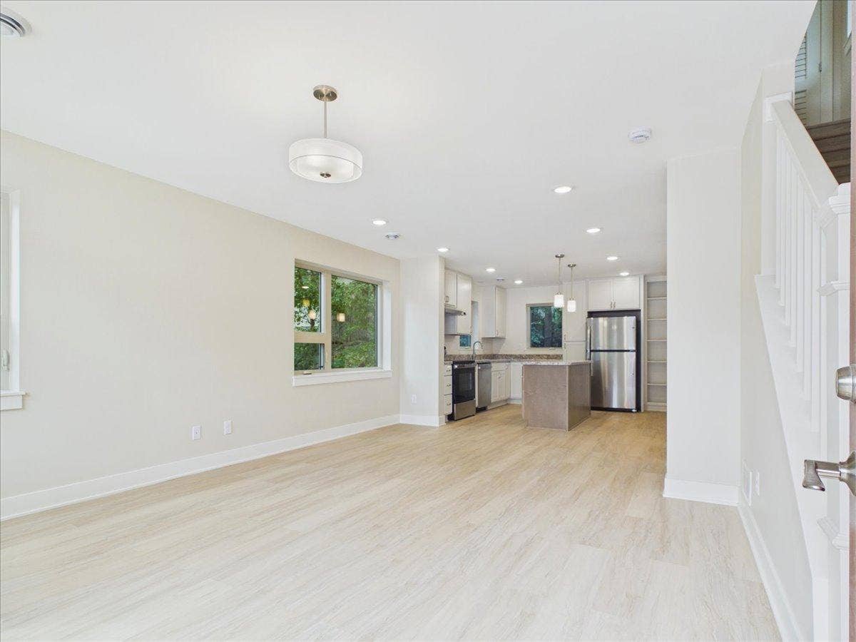 2911 N 4th Street, 31, Minneapolis, MN 55411 08-Living-Dining Room.jpg