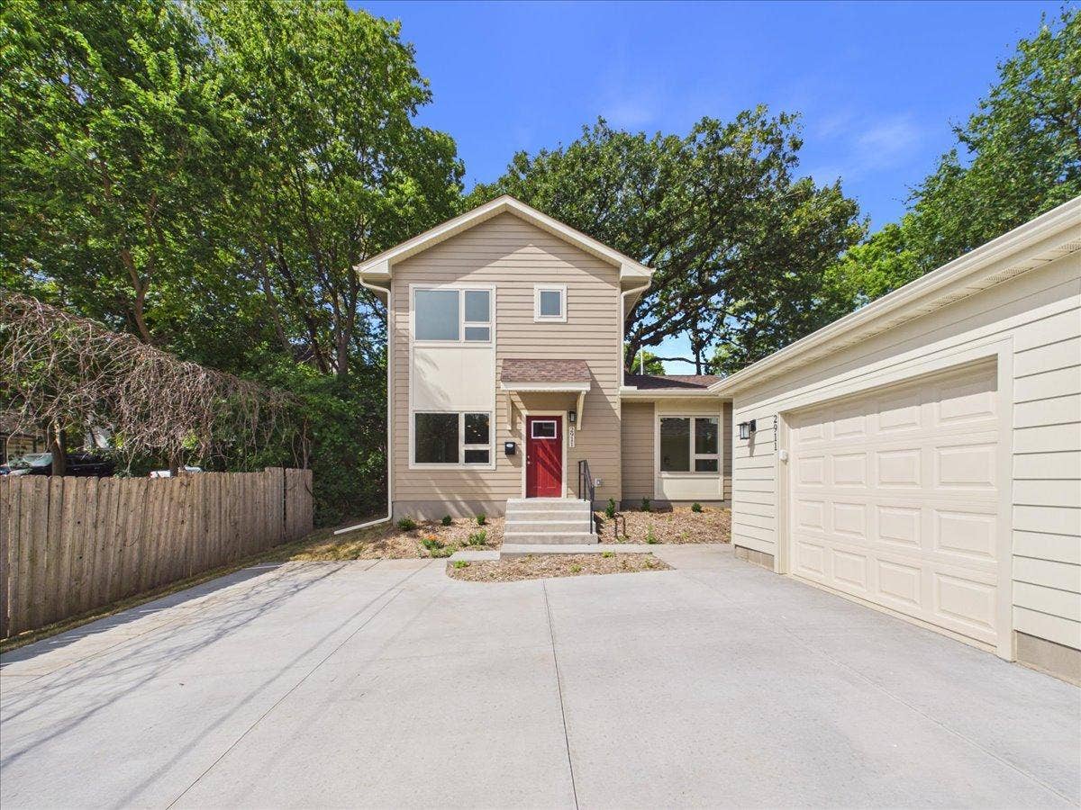 2911 N 4th Street, 31, Minneapolis, MN 55411 03-East- Facing Front Exterior.jpg