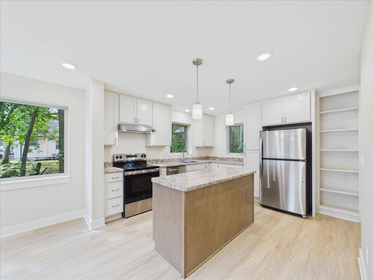 2911 N 4th Street, 31, Minneapolis, MN 55411 12-Kitchen - Lower Level.jpg