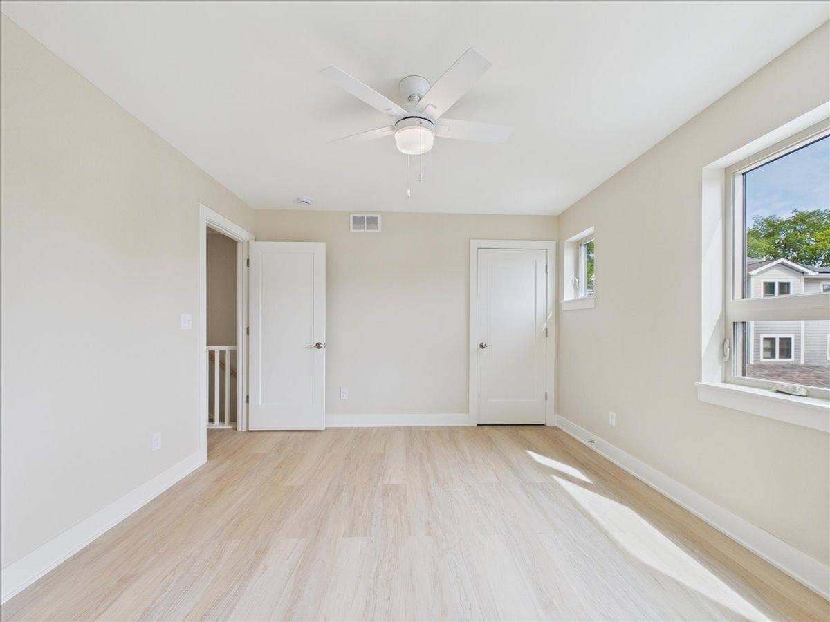 2911 N 4th Street, 31, Minneapolis, MN 55411 26-Bedroom 2 Upper Level.jpg