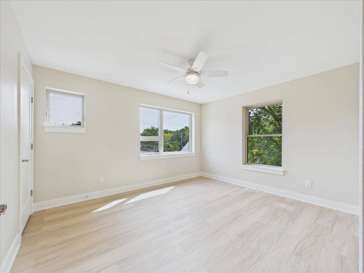 2911 N 4th Street, 31, Minneapolis, MN 55411 25-Bedroom 2 Upper Level.jpg