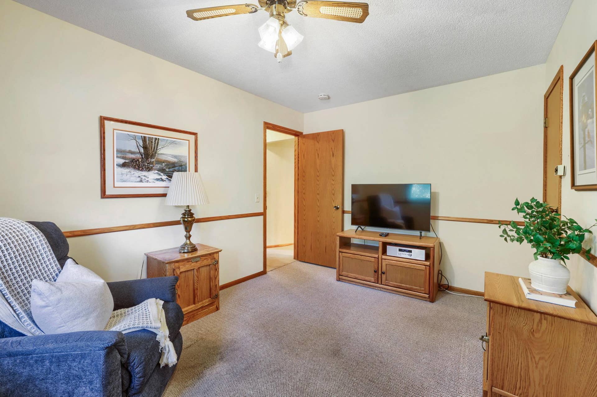 8901 Fremont Avenue S, Bloomington, MN 55420 13891940_7-510-17_photo_print__q100_w3600.jpg