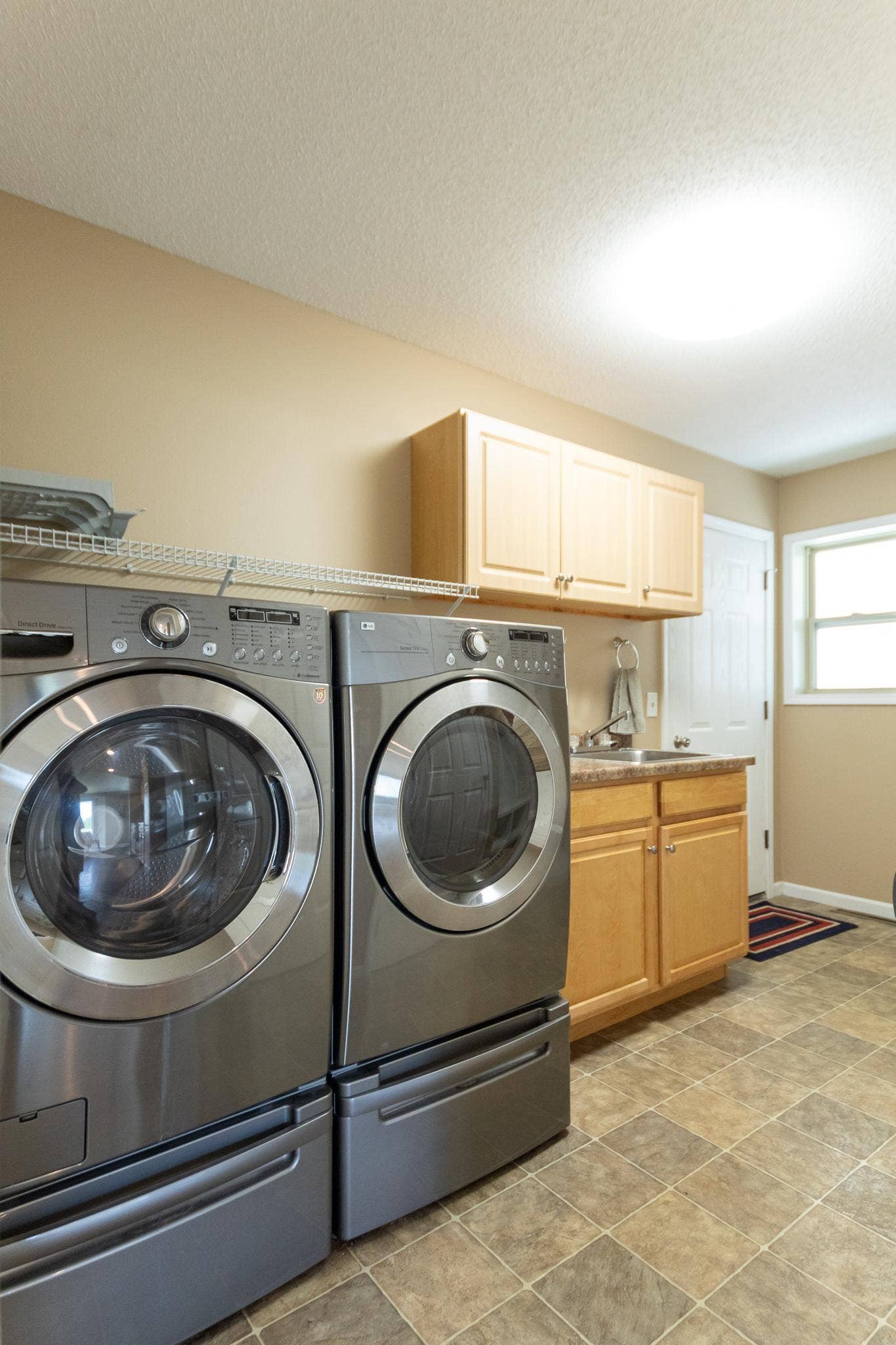 20-Kestrel-Laundry.jpg