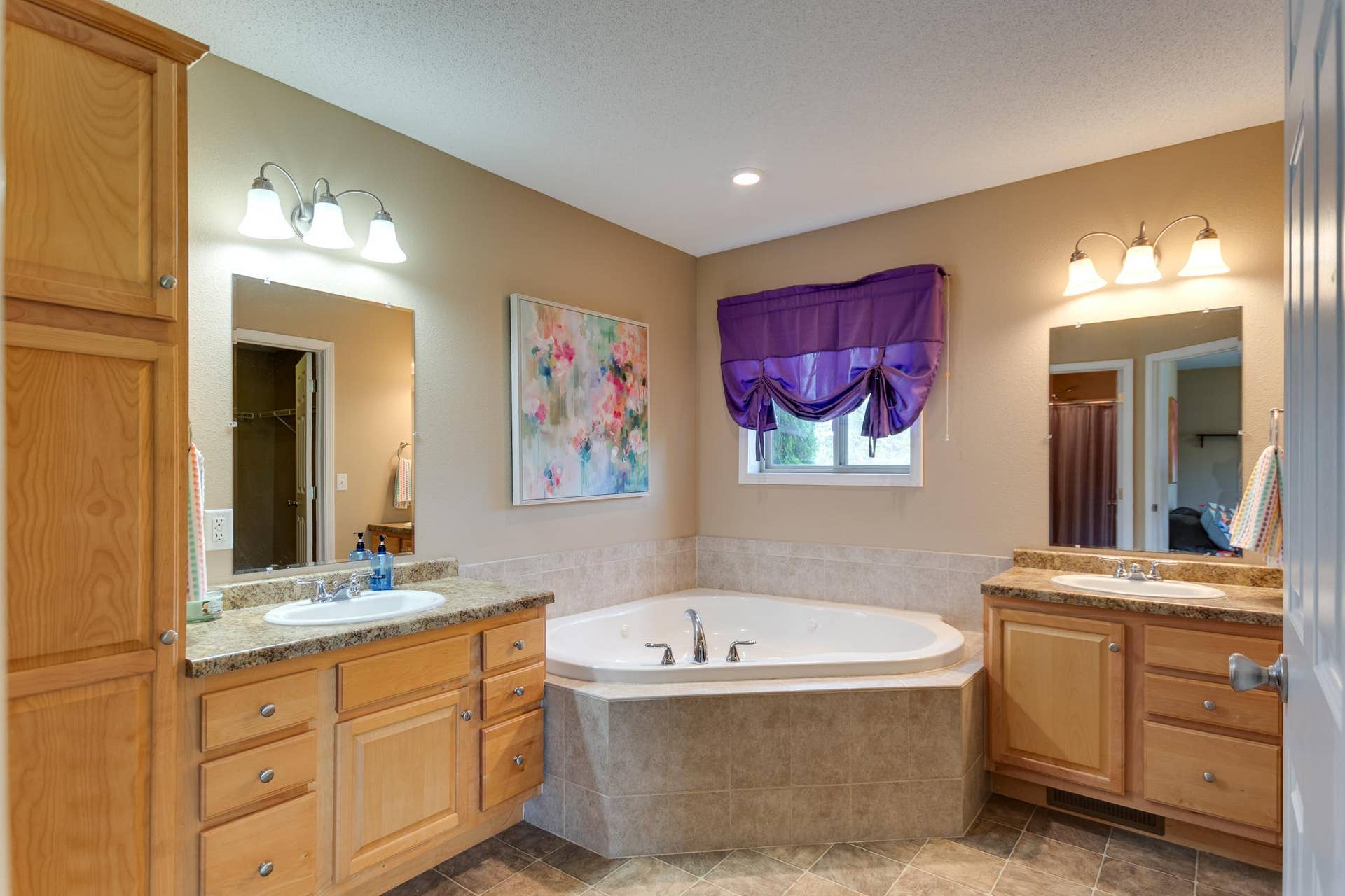 13-Kestrel-Primary-Bathroom.jpg