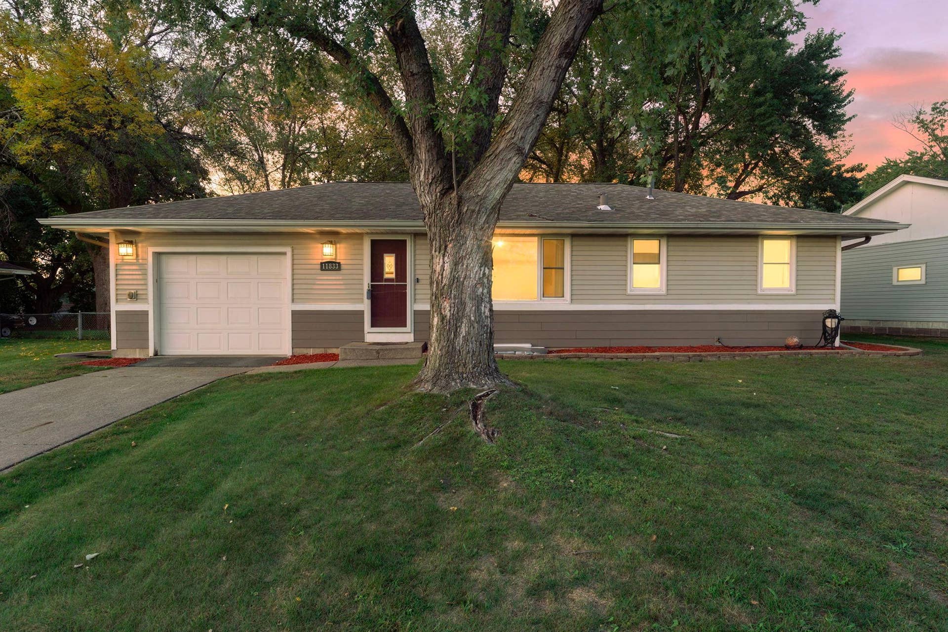 11833 Ilex Street NW, Coon Rapids, MN 55448 1-web-or-mls-11833 Ilex St NW-151 copy.jpg