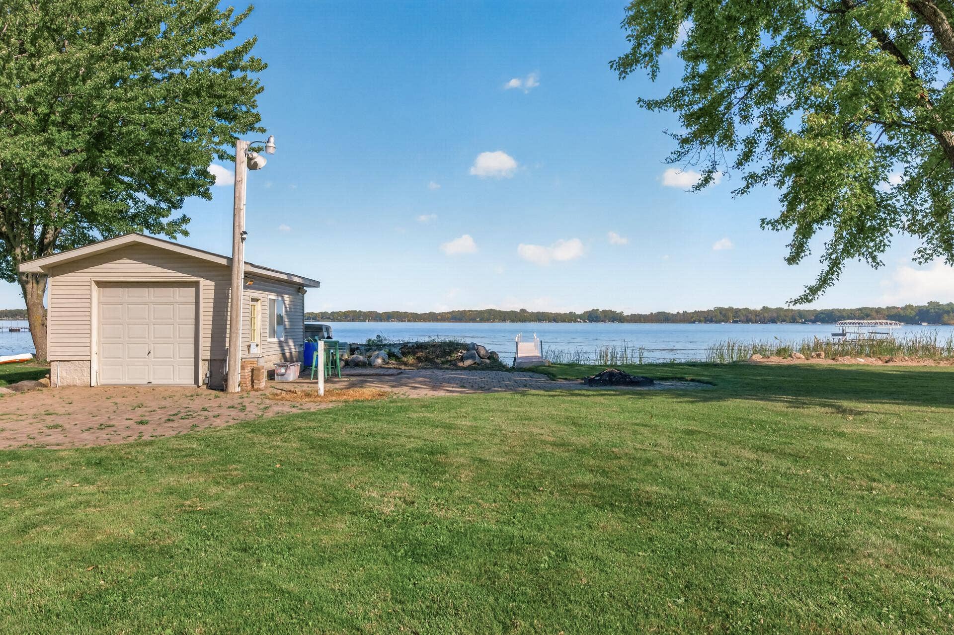 9196 Jewel Lane N, Forest Lake, MN 55025 Boathouse with power