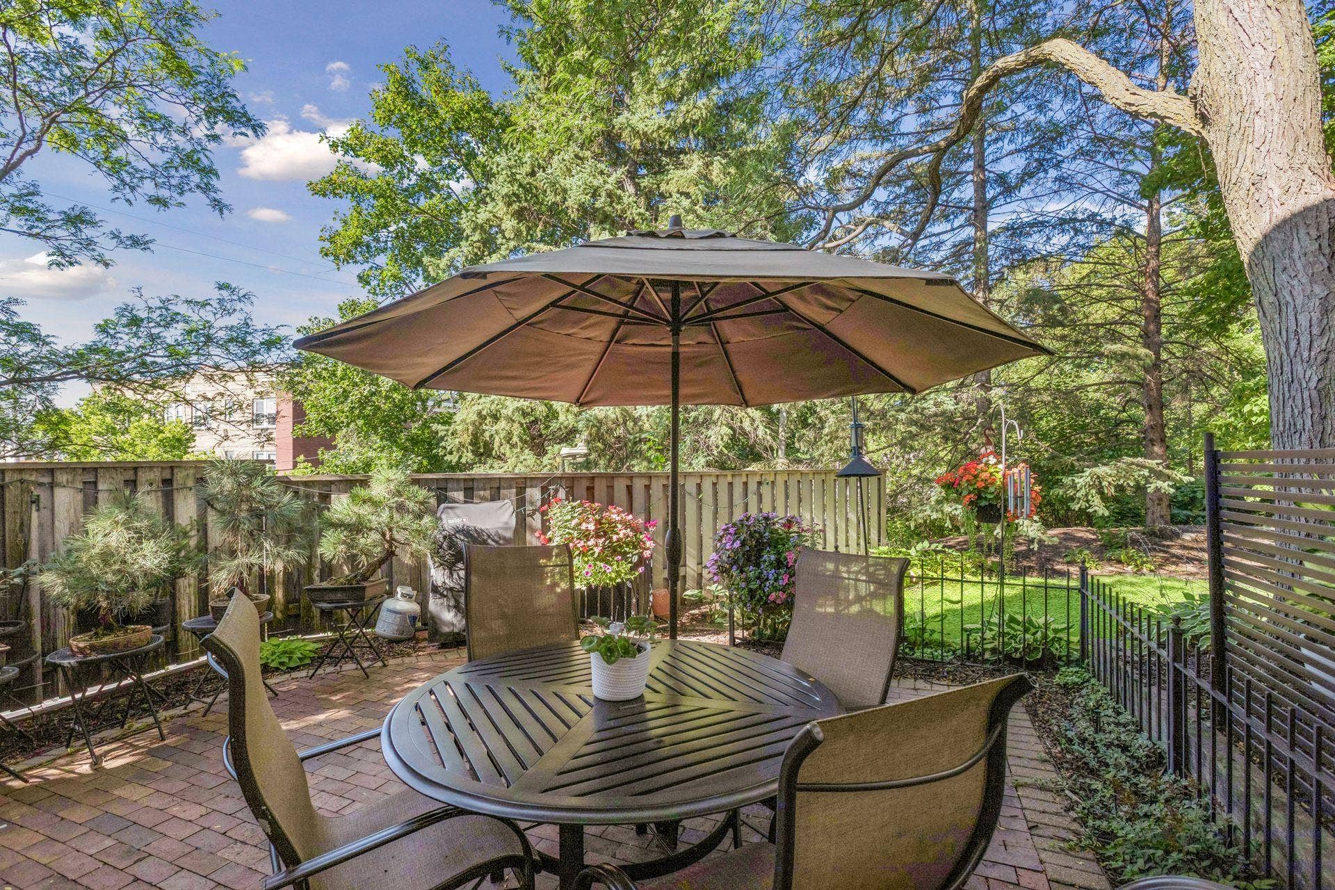1952 Dupont Avenue S, 46, Minneapolis, MN 55403 This townhome is situated to give you additional yard space.