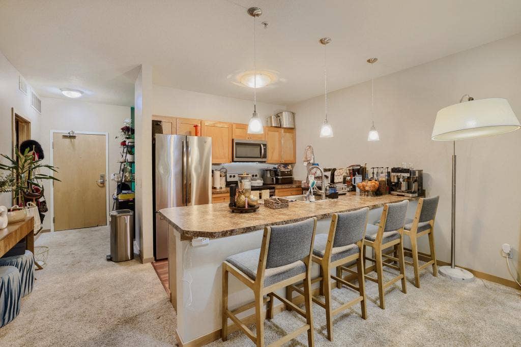 2850 Cedar Ave S #202 - MLS Sized - 007 - 07 Kitchen.jpg