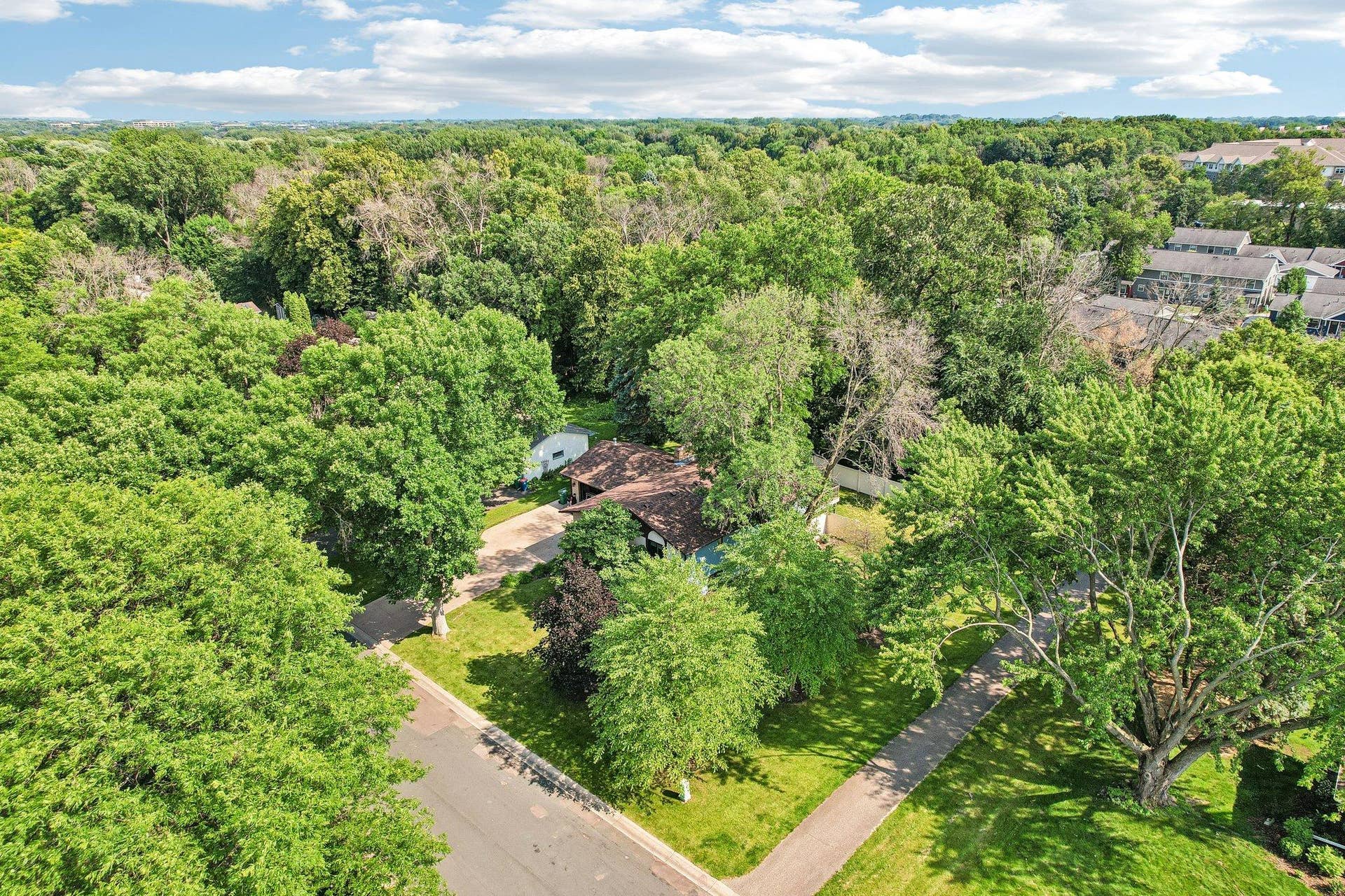12501 63rd Avenue N, Maple Grove, MN 55369 12501 63rd Avenue N, Maple Grove, MN 55369