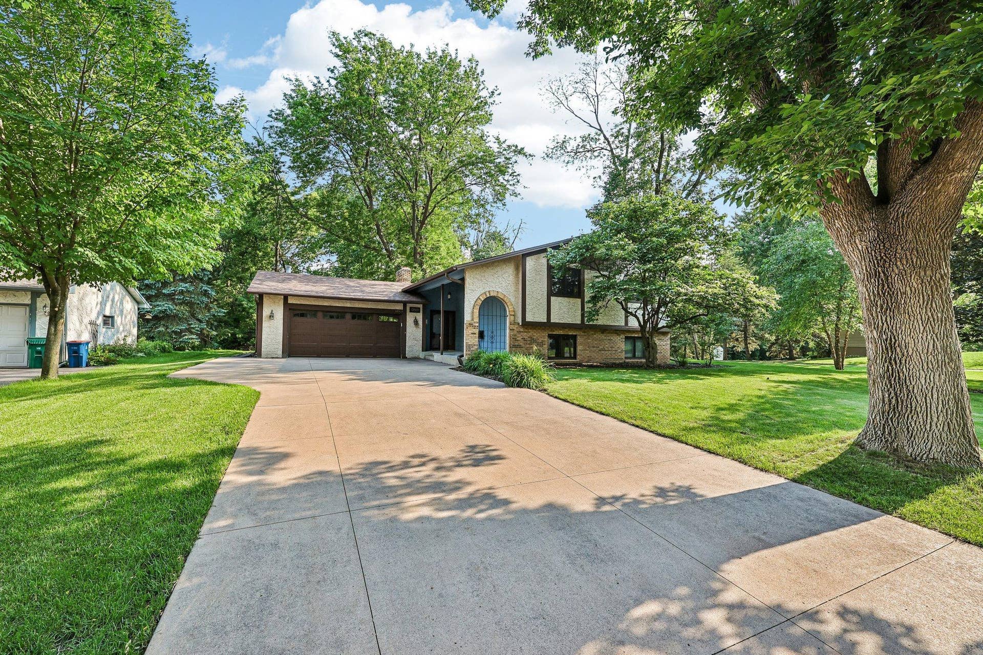 12501 63rd Avenue N, Maple Grove, MN 55369 12501 63rd Avenue N, Maple Grove, MN 55369