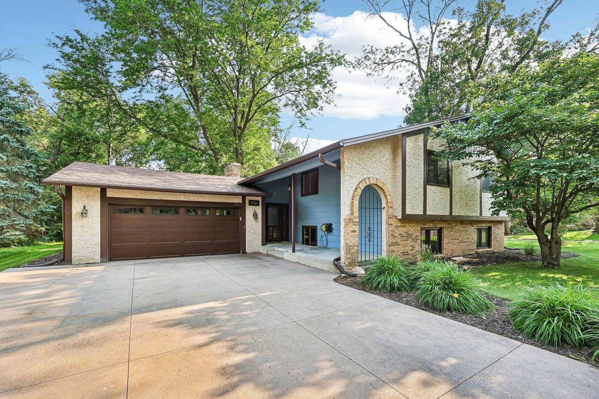 12501 63rd Avenue N, Maple Grove, MN 55369 12501 63rd Avenue N, Maple Grove, MN 55369
