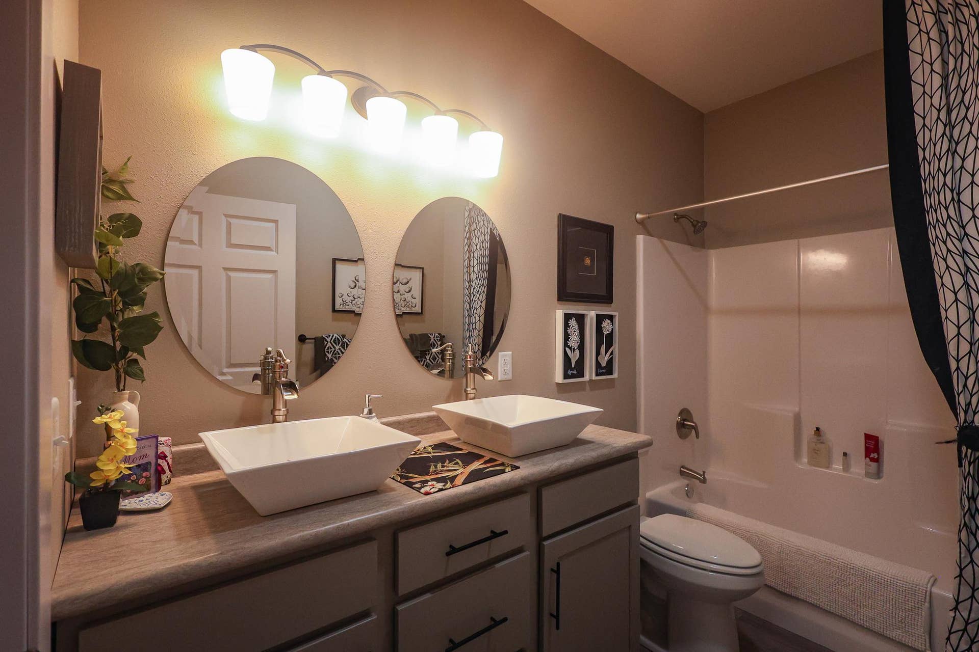 573 Railroad Avenue, Gonvick, MN 56644 573 2nd Bathroom.jpg