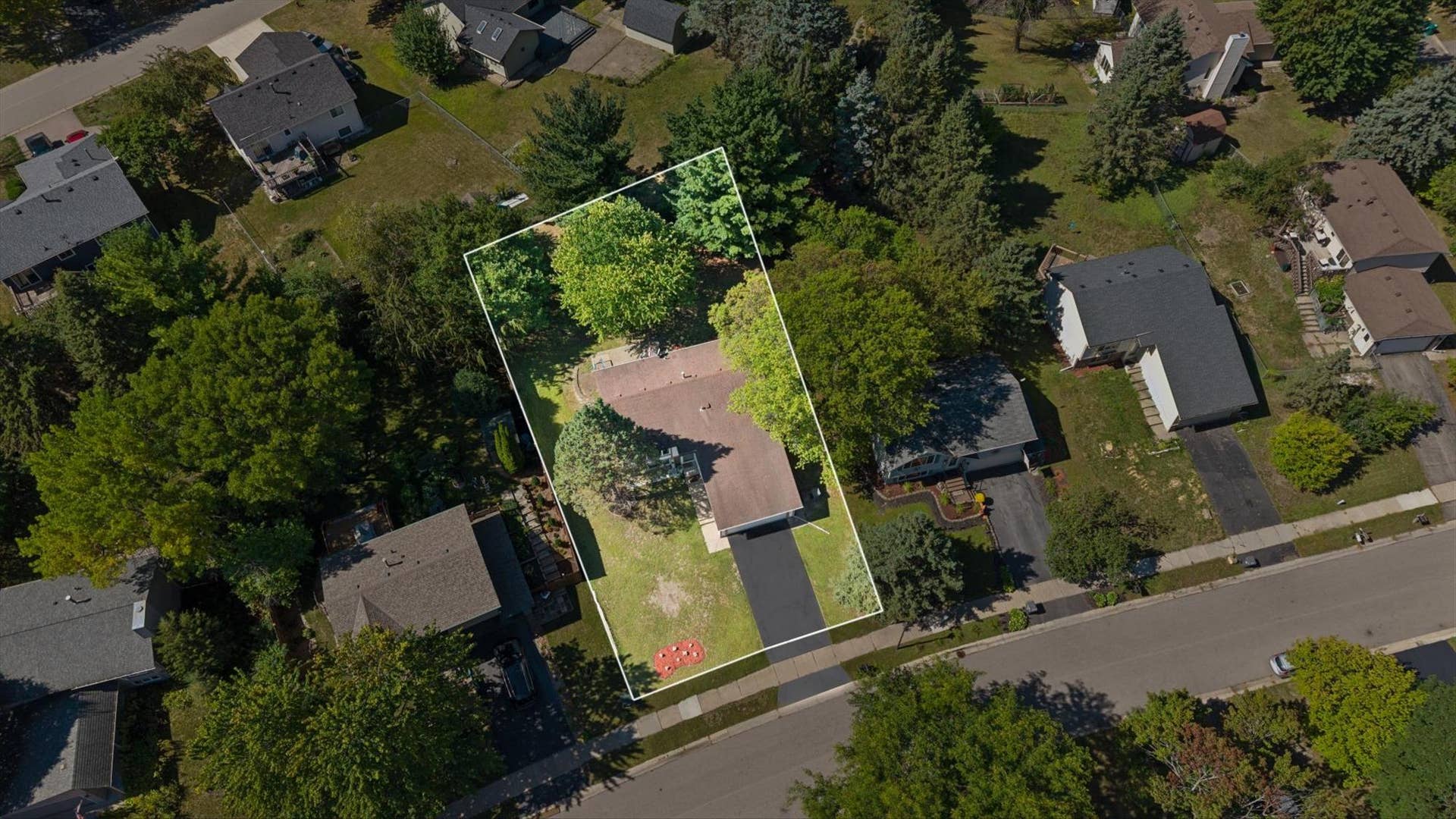 6242 Whispering Oaks Drive, Eden Prairie, MN 55346 13-6242 Whispering Oaks Dr Eden Prairie, MN 55346_08_3black.jpg