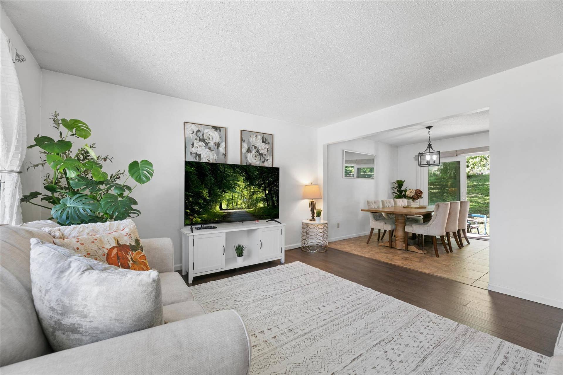 6242 Whispering Oaks Drive, Eden Prairie, MN 55346 19-6242 Whispering Oaks Dr Eden Prairie, MN 55346_13.jpg