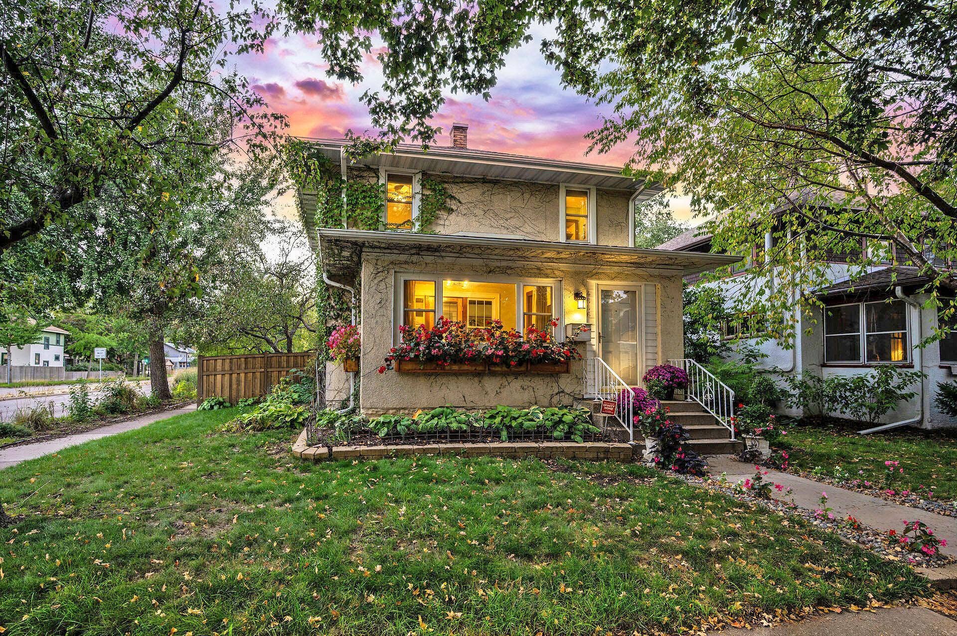 4556 43rd Ave Front Twilight 2.jpg