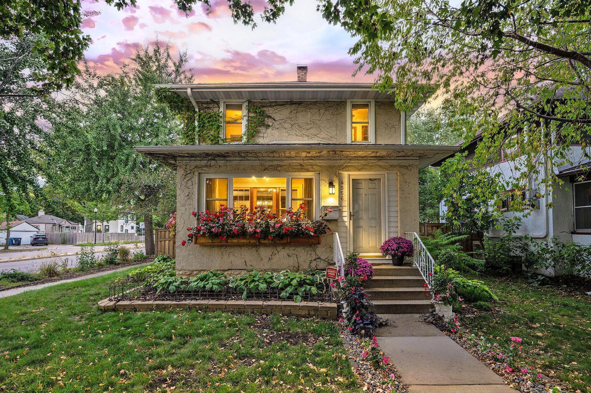 4556 43rd ave Front Twilight 1.jpg