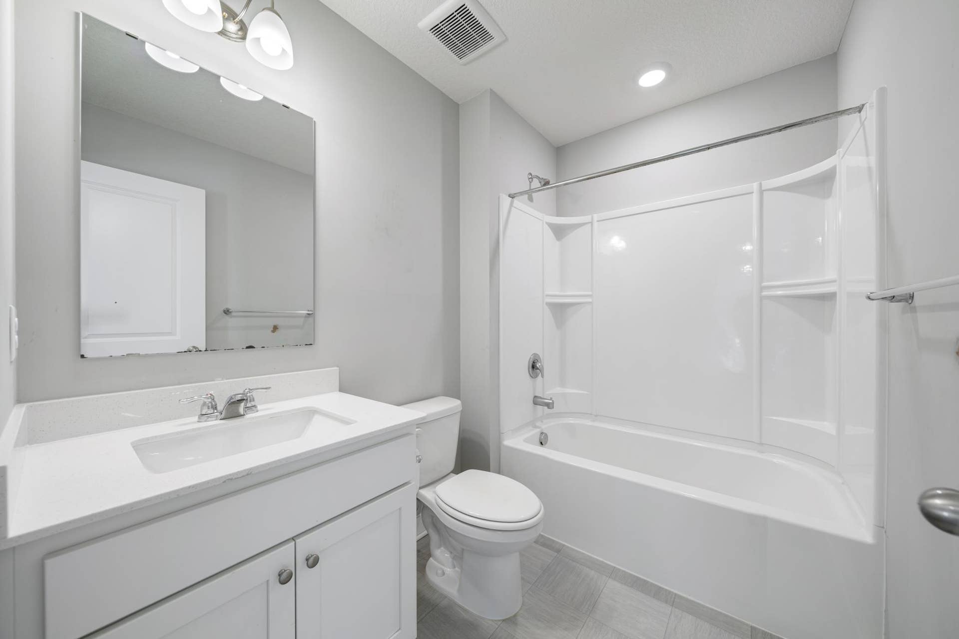 20_bathroom.jpg