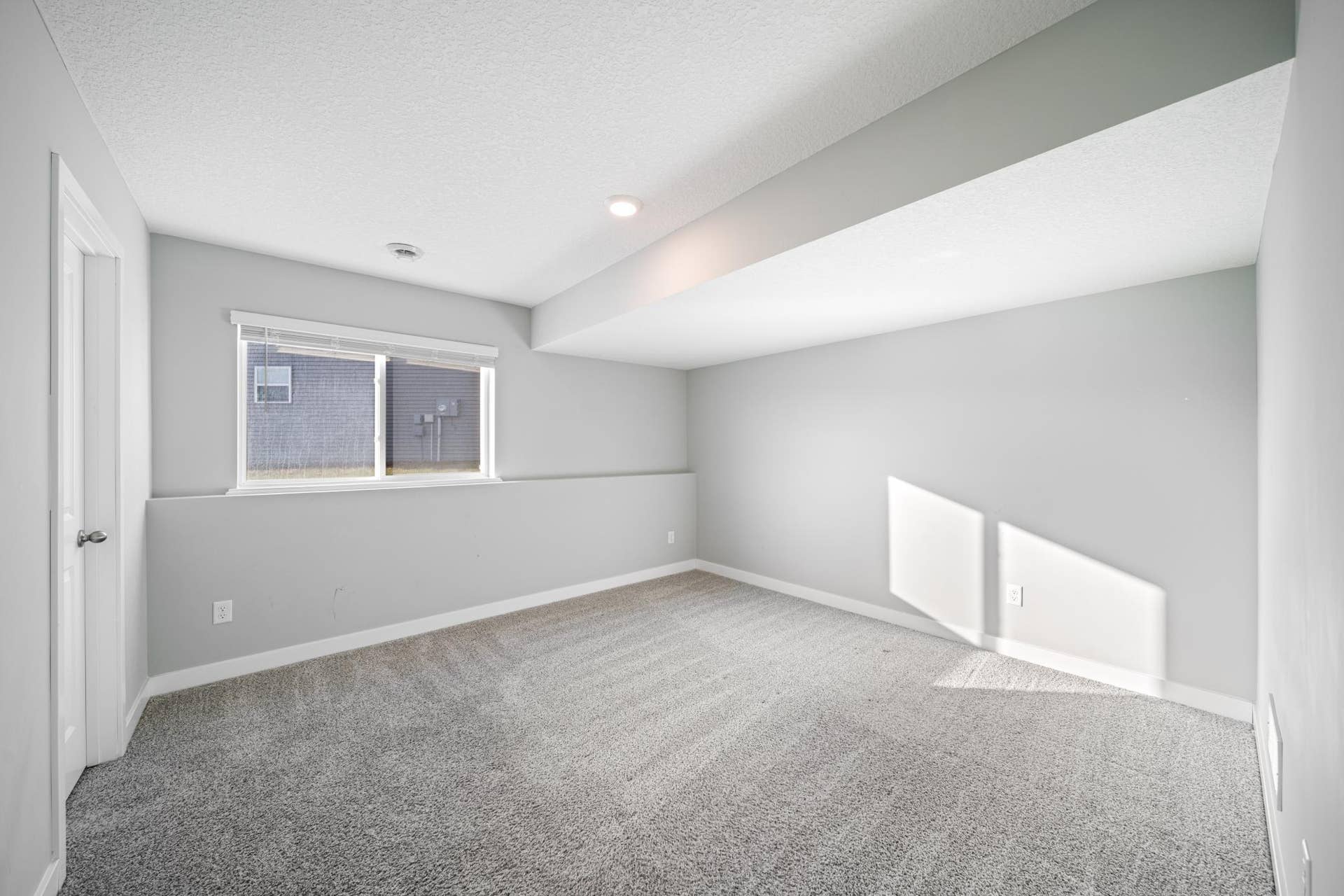 25_bedroom.jpg