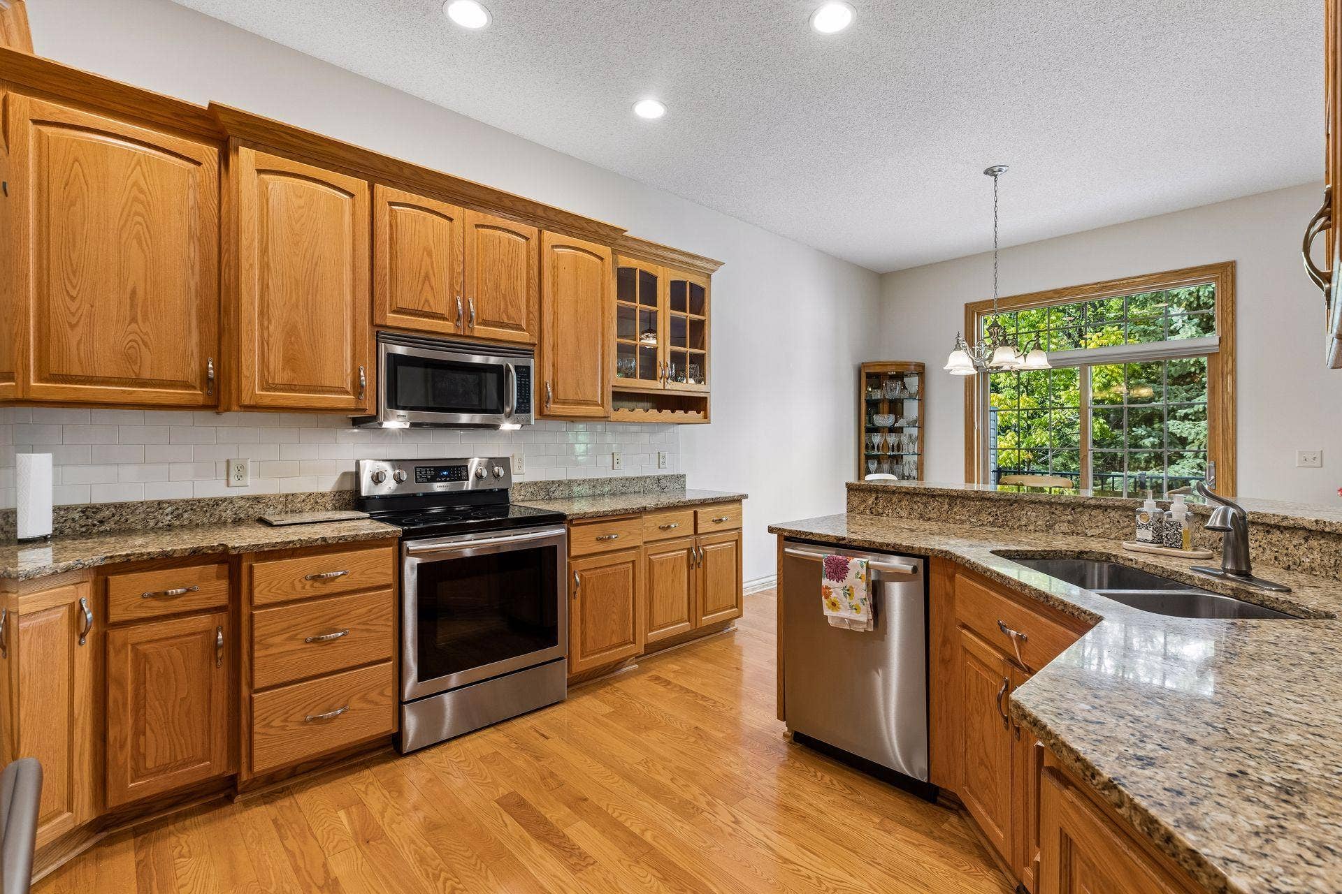 10162 Chestnut Circle N, Brooklyn Park, MN 55443 10162 Chestnut Circle N, Brooklyn Park, MN 55443