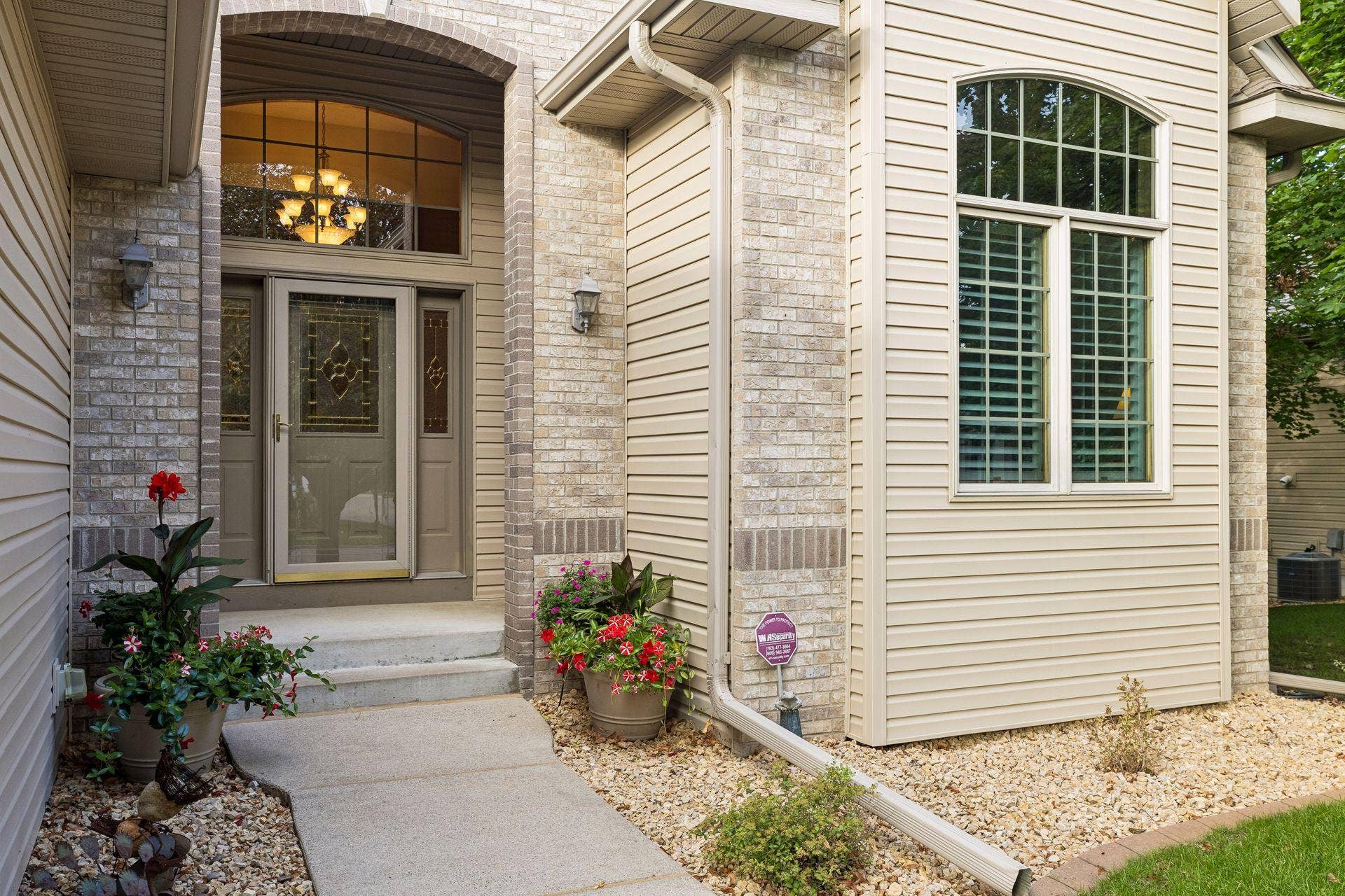 10162 Chestnut Circle N, Brooklyn Park, MN 55443 10162 Chestnut Circle N, Brooklyn Park, MN 55443