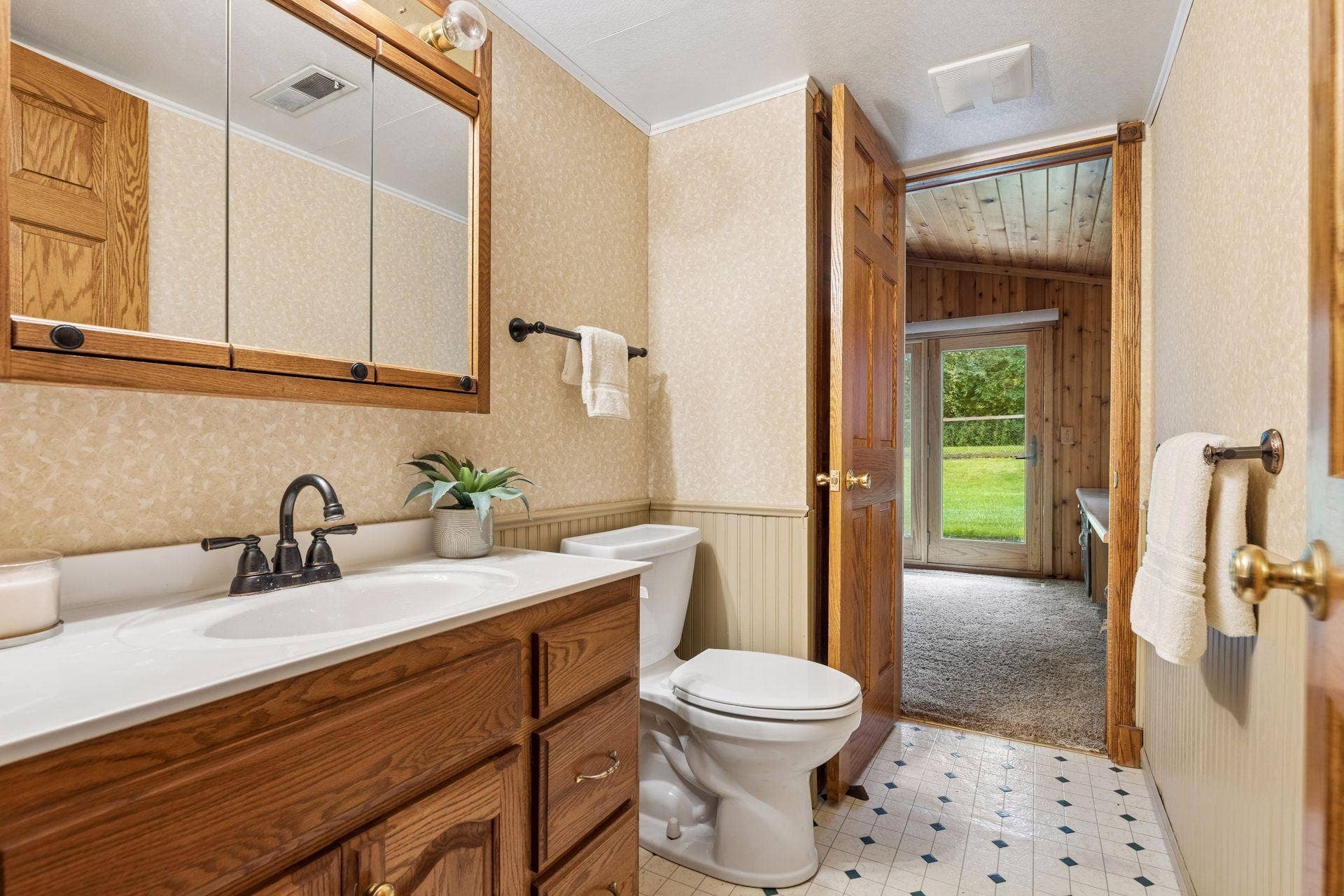 2442 Orchard Lane, White Bear Lake, MN 55110 Photo-052.jpg