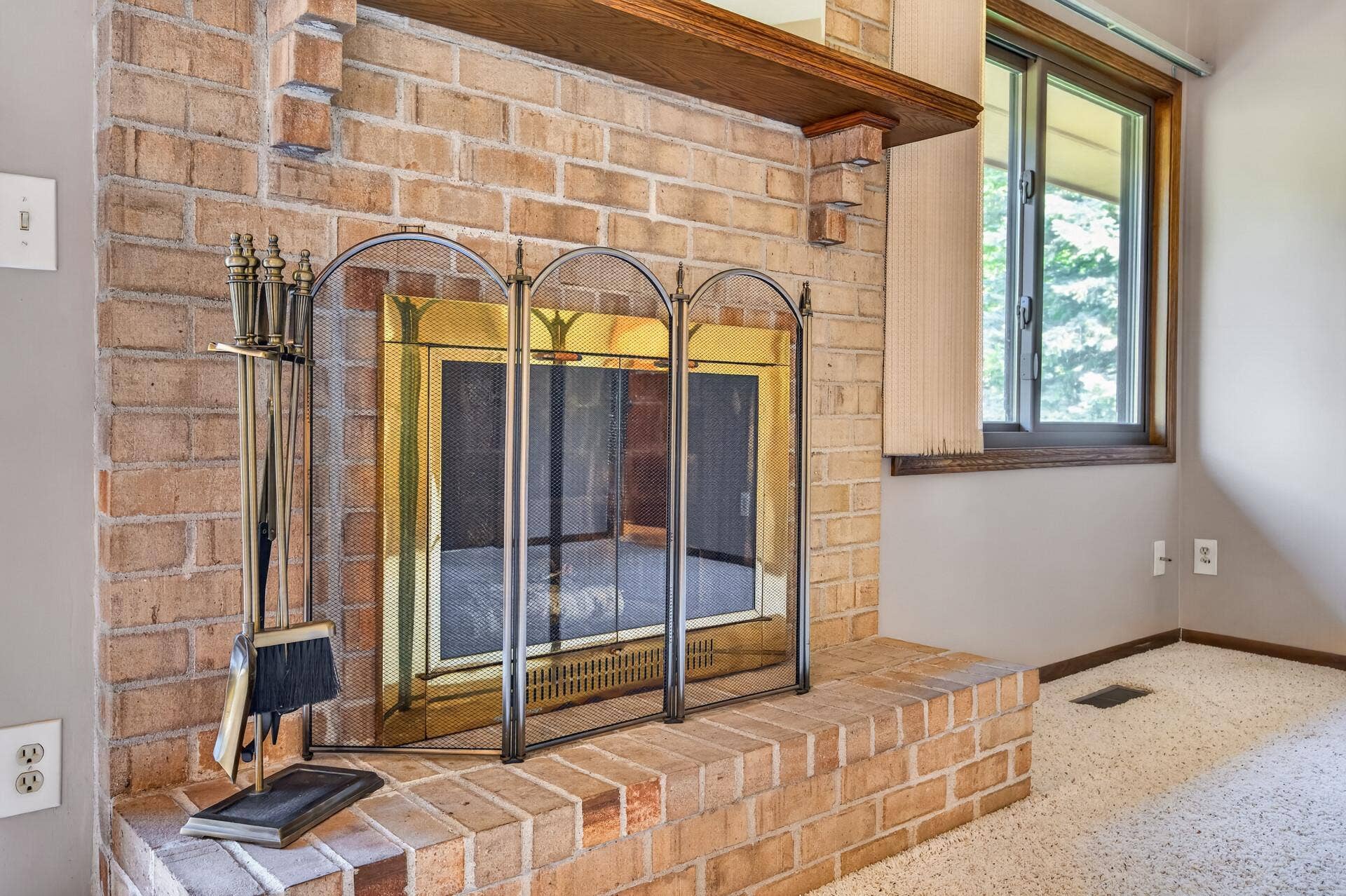 2813 Robinwood Way, Woodbury, MN 55125 11_2813_Robinwood10_mls.jpg