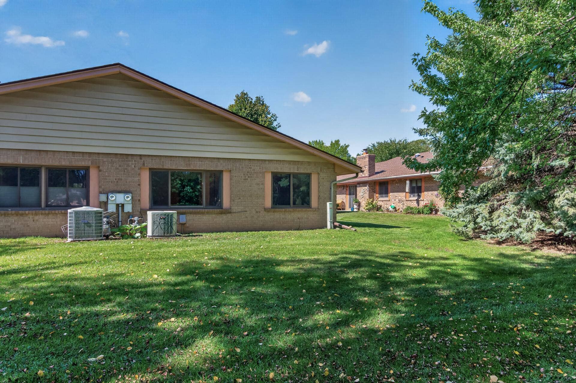 2813 Robinwood Way, Woodbury, MN 55125 29_2813_Robinwood28_mls.jpg